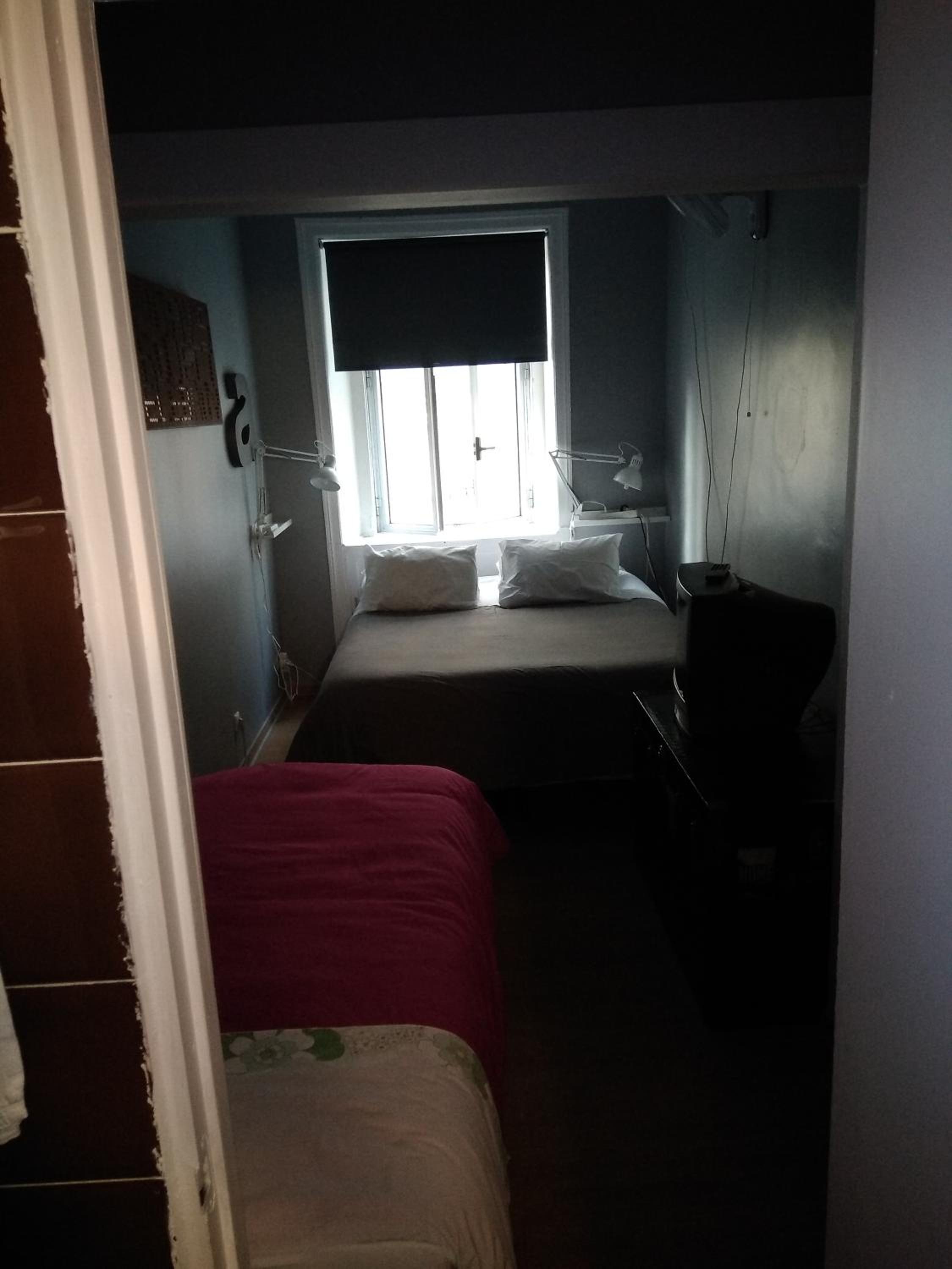 Triple Room with Private Bathroom - Photo 13