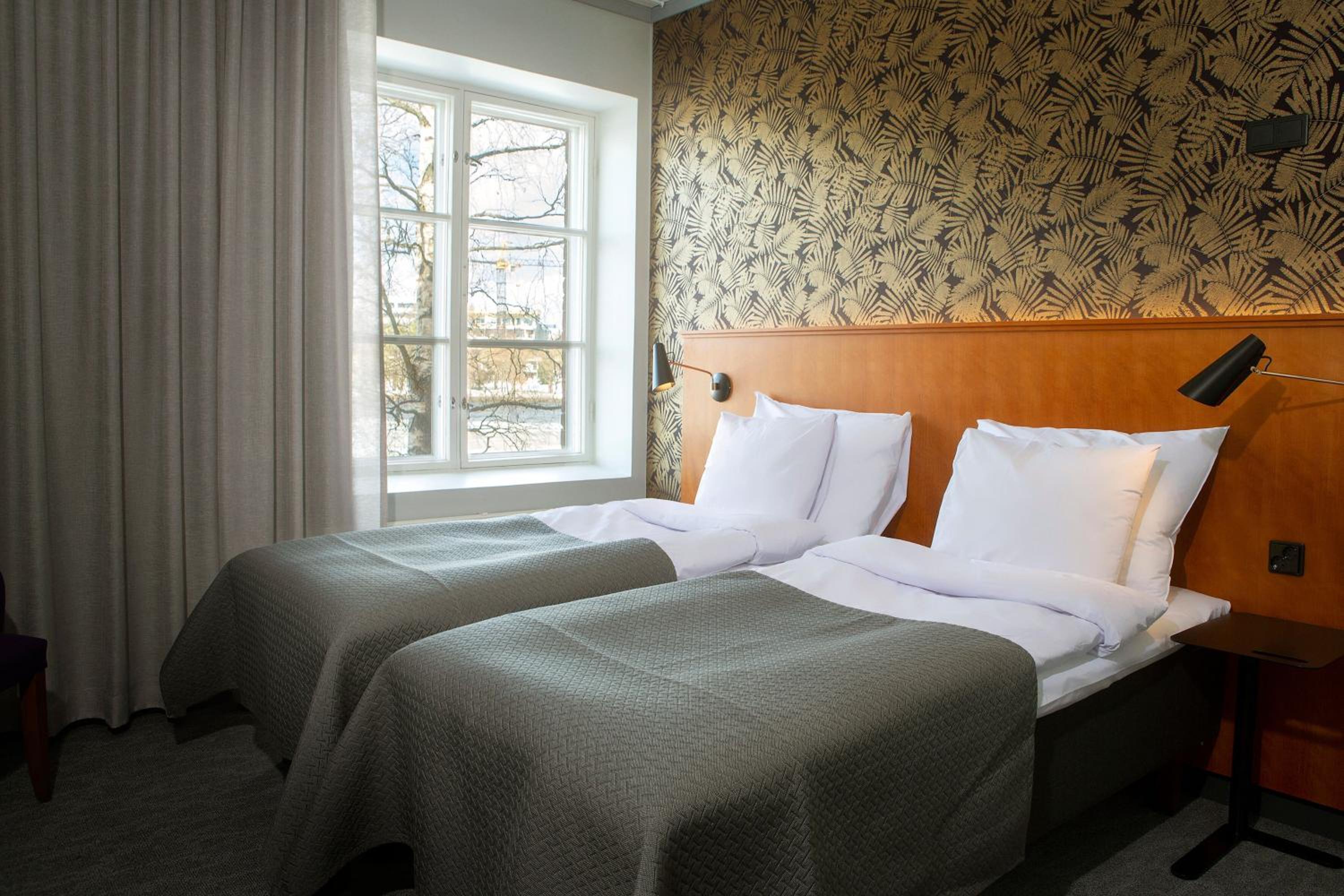 Deluxe Double or Twin Room - Photo 8