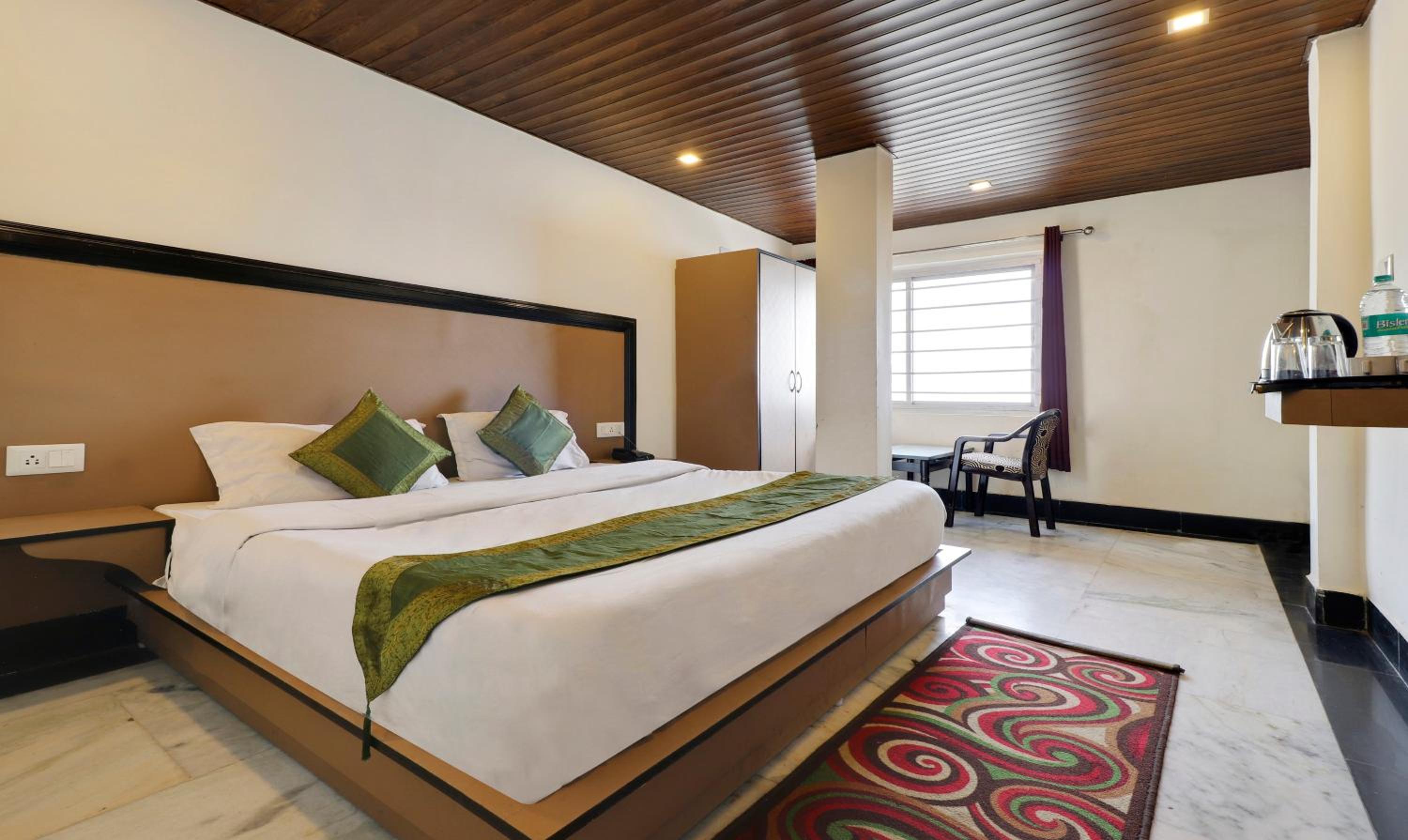 Deluxe Room with Mountain View