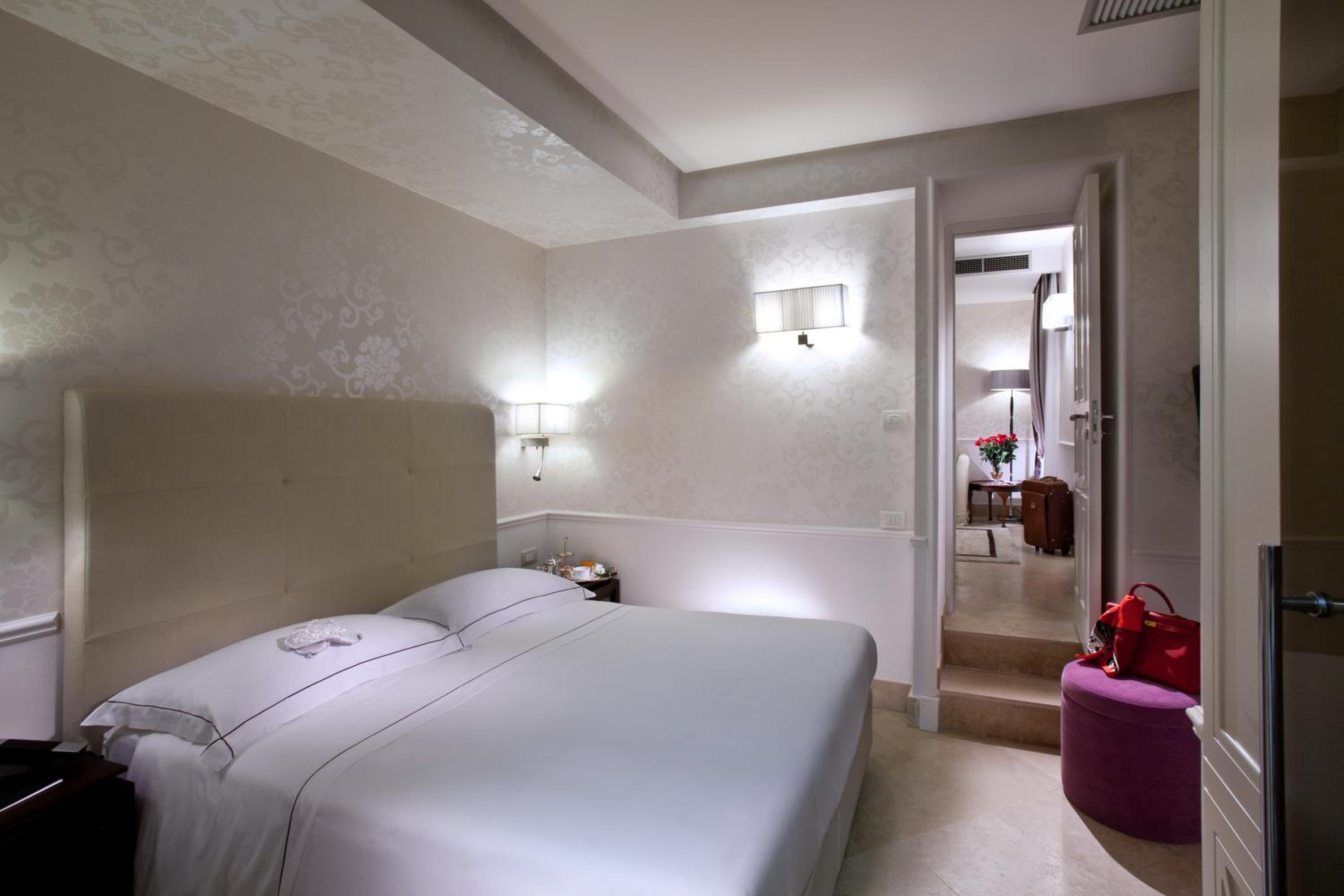 Suite - Photo 2