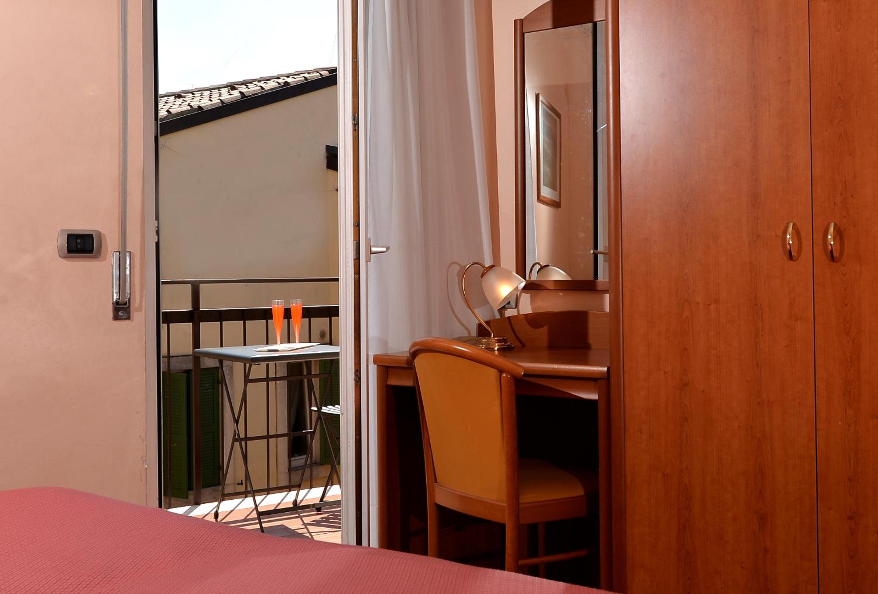 Triple Room - Photo 1