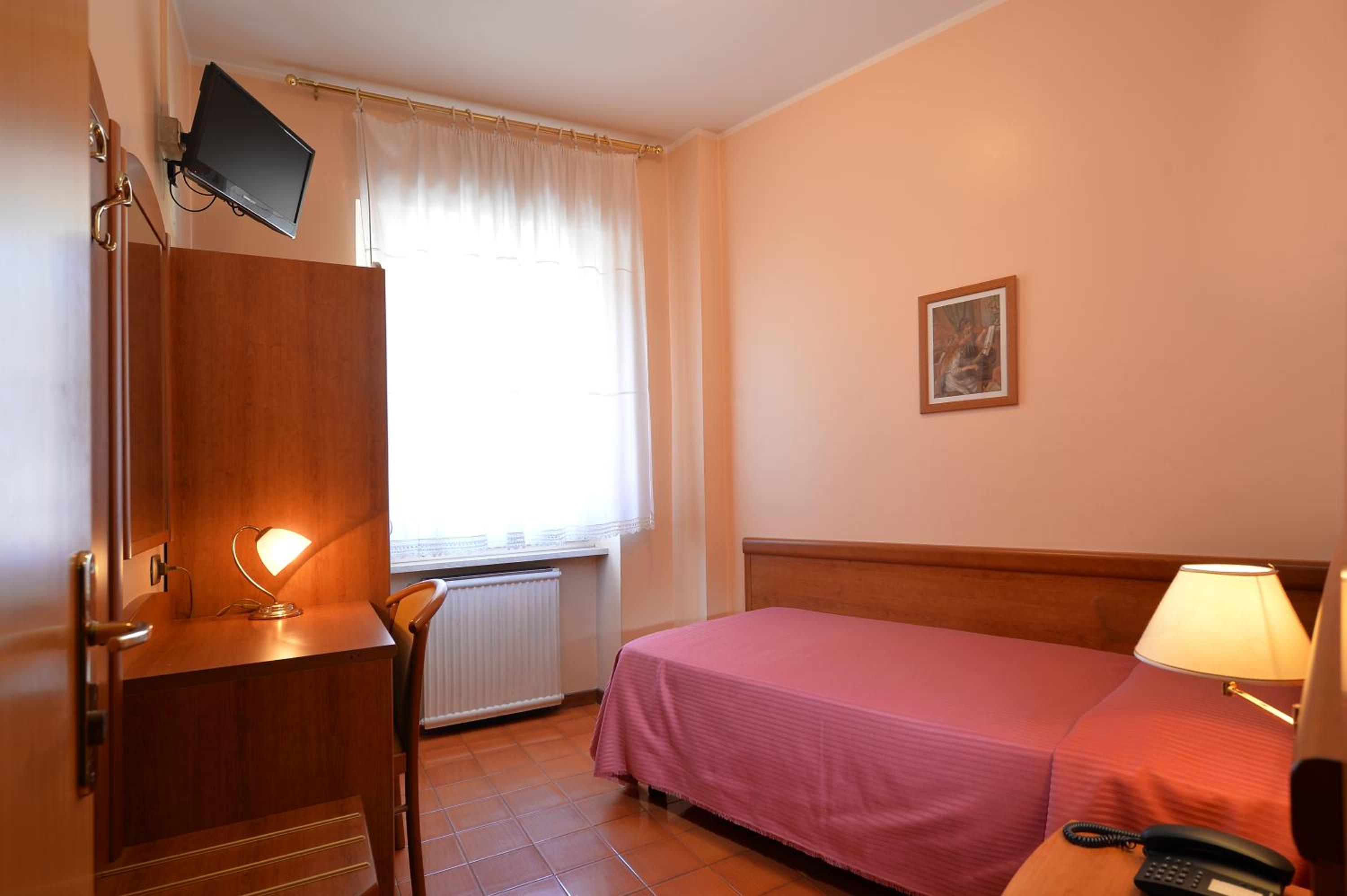 Economy Single Room photo 2