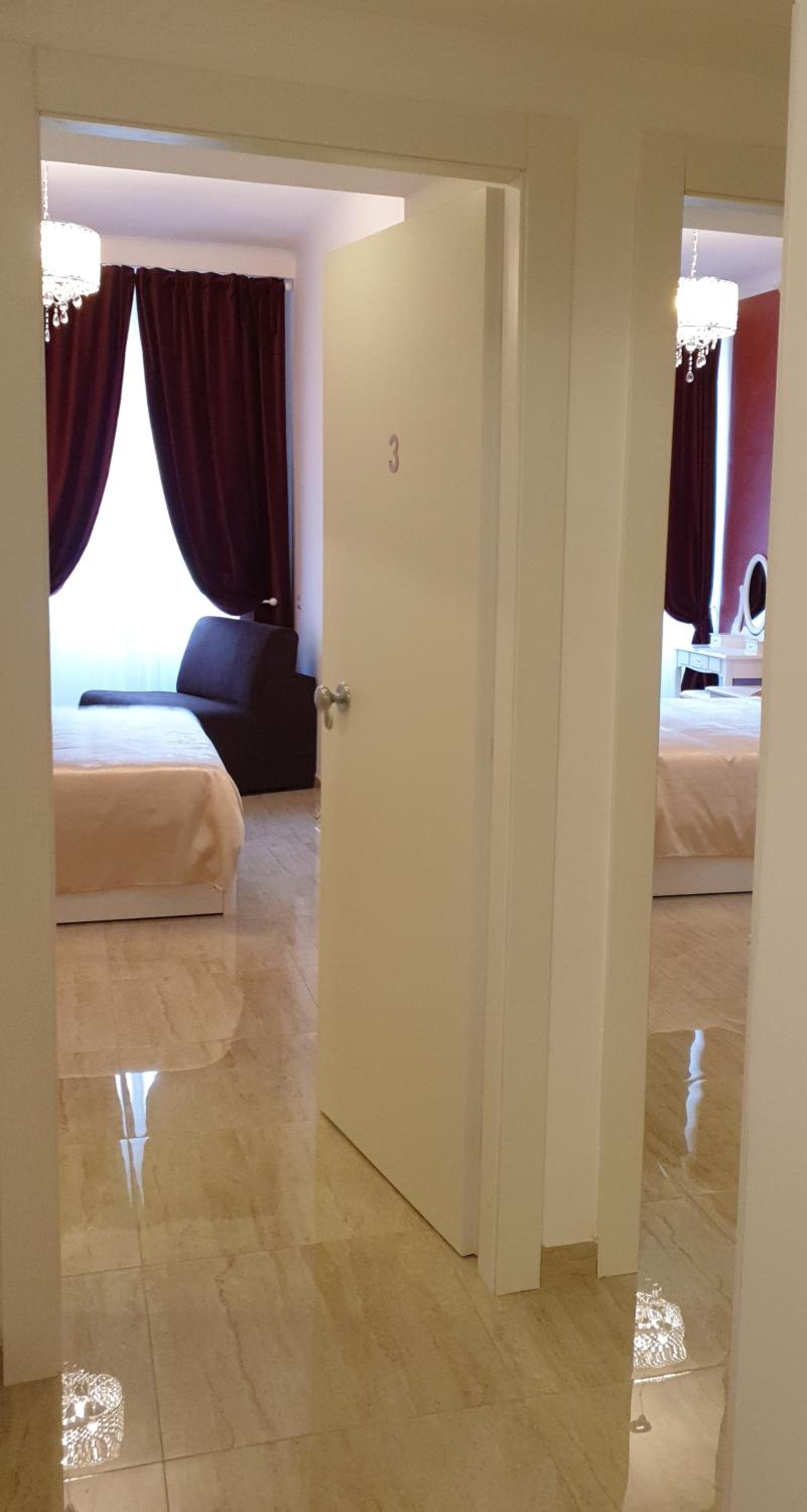 Deluxe Room - Photo 7