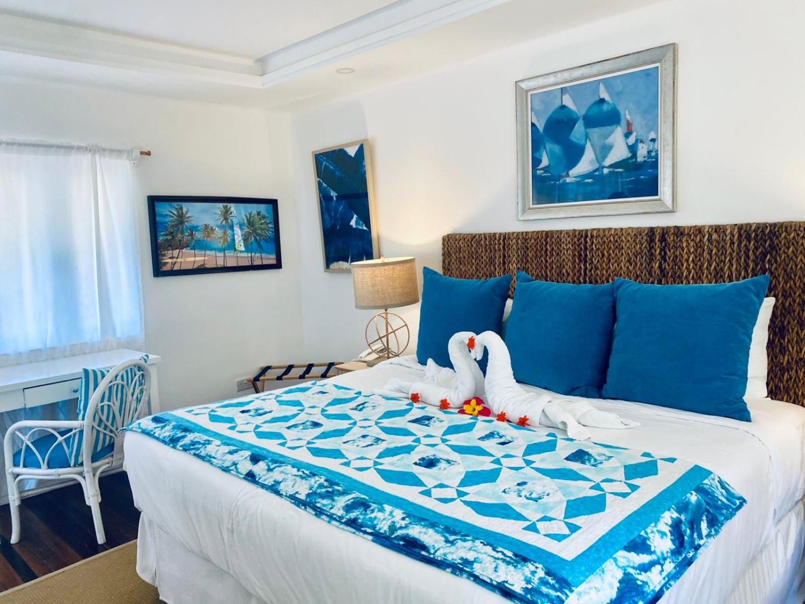 Family Room with Private Pool
