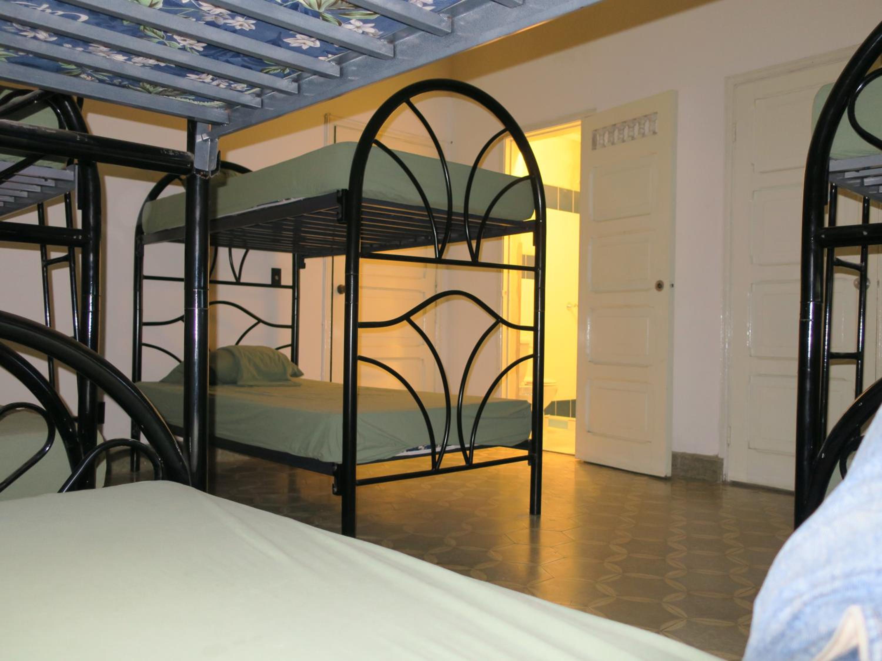 Single Bed in Mixed Dormitory Room
