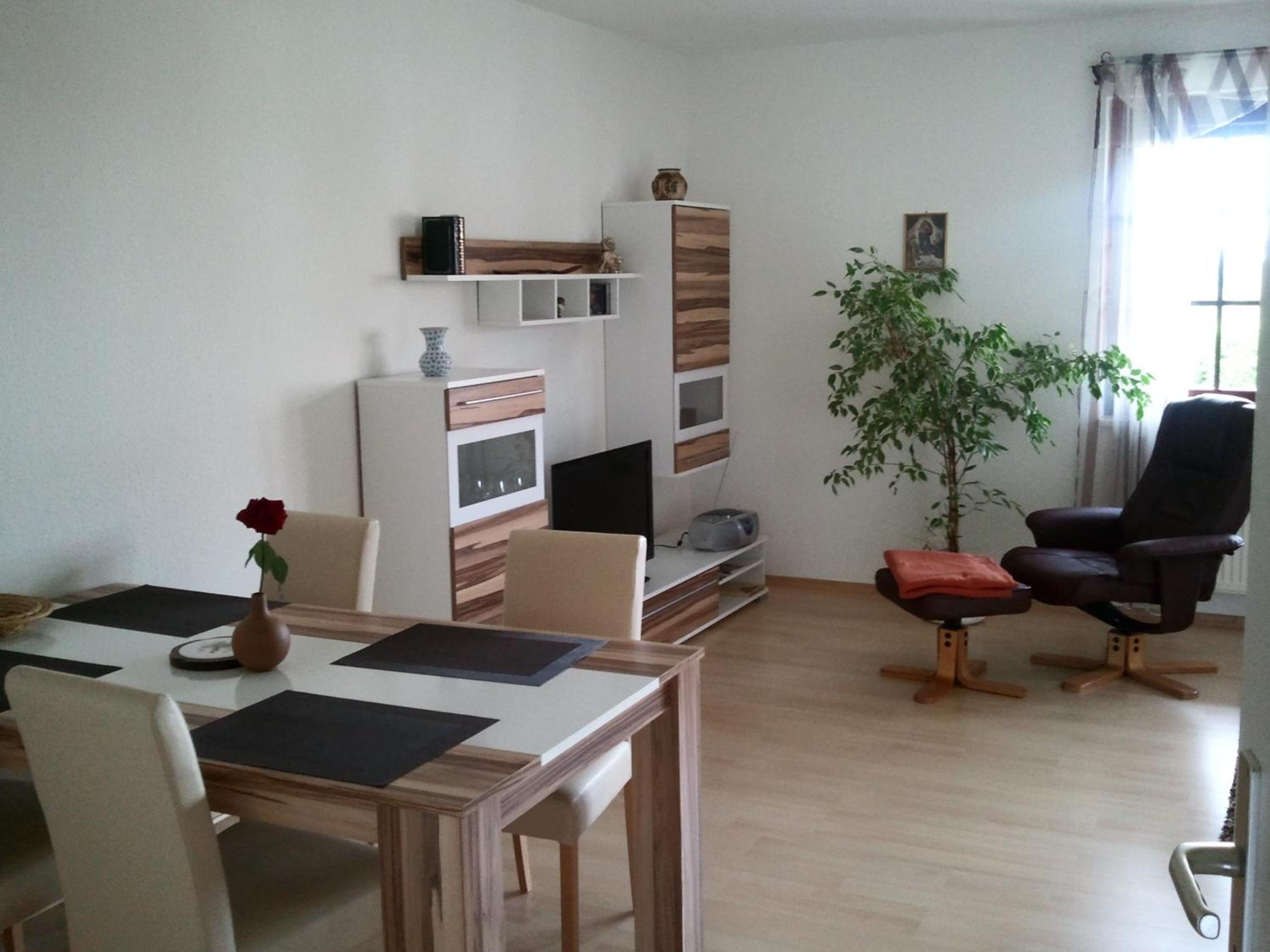 One-Bedroom Apartment with Garden photo 2