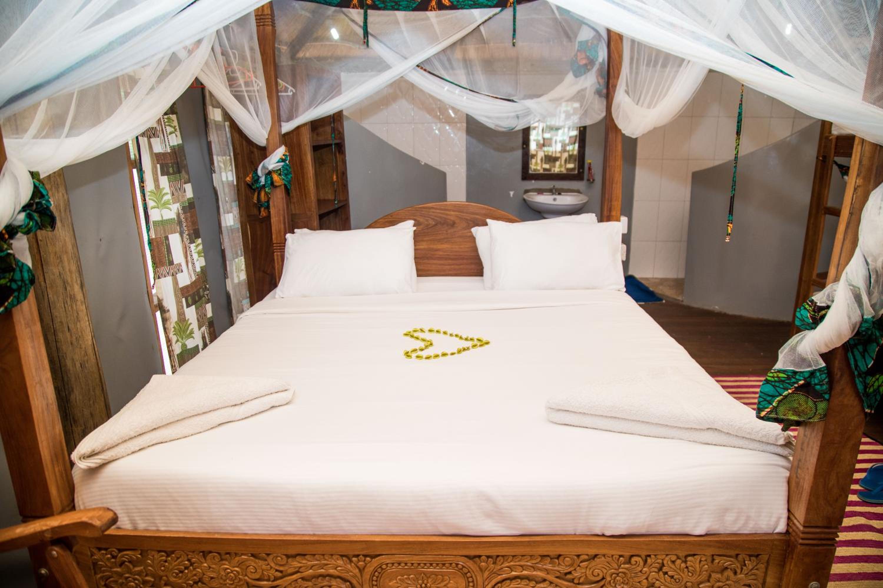 Double Room with Garden View - Photo 13
