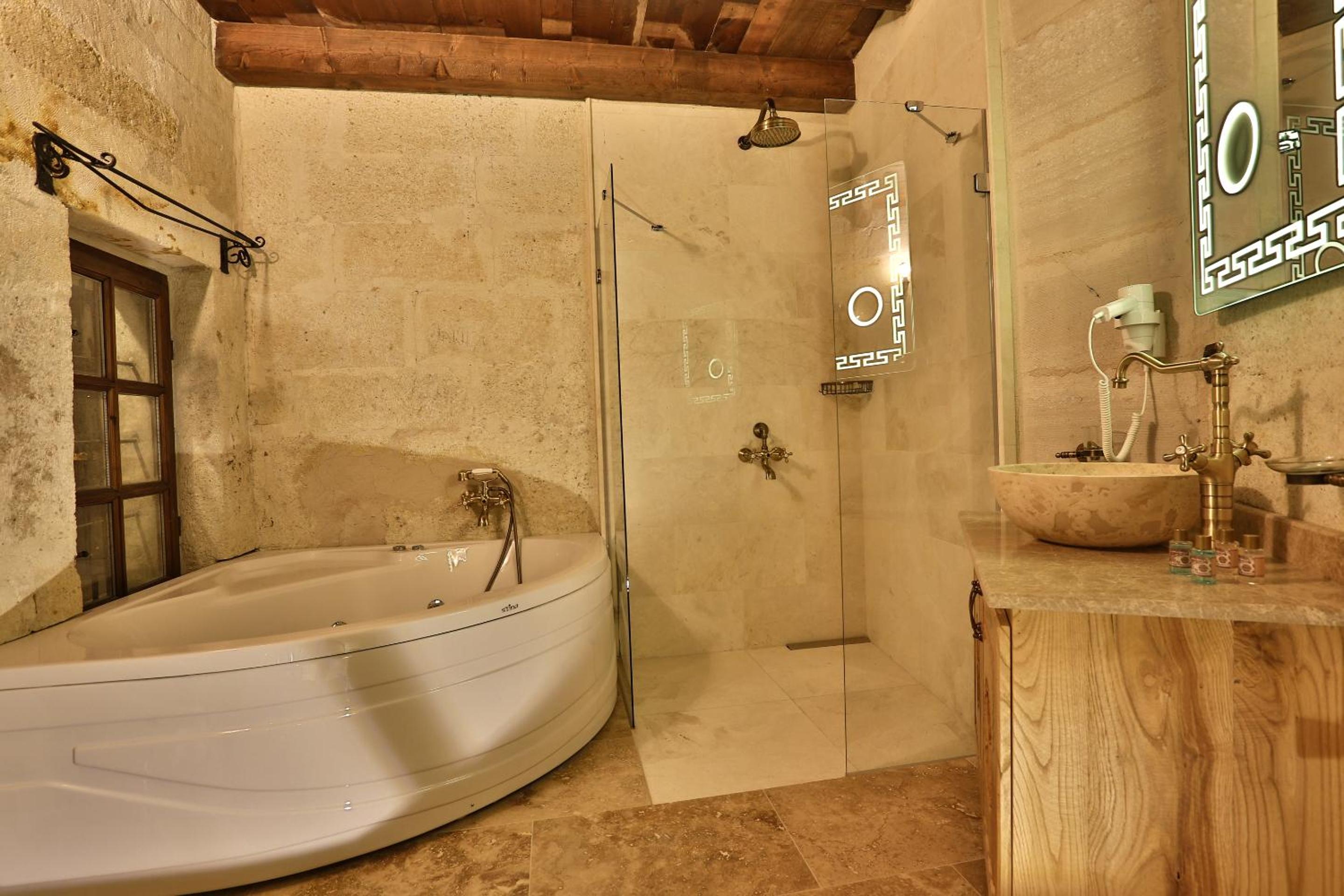 Suite - Photo 6