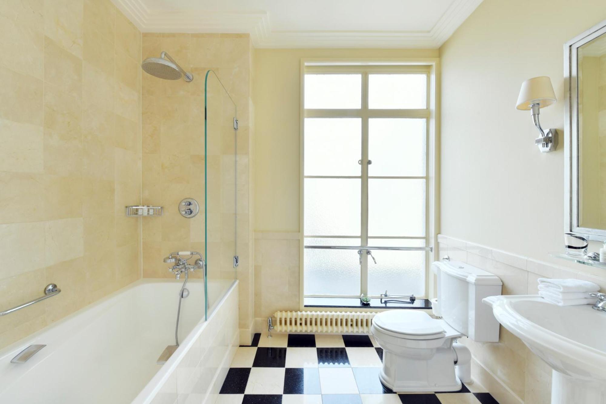Superior Queen Room