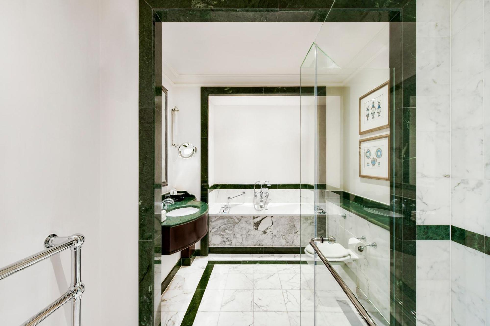 Junior Suite thumbnail 5