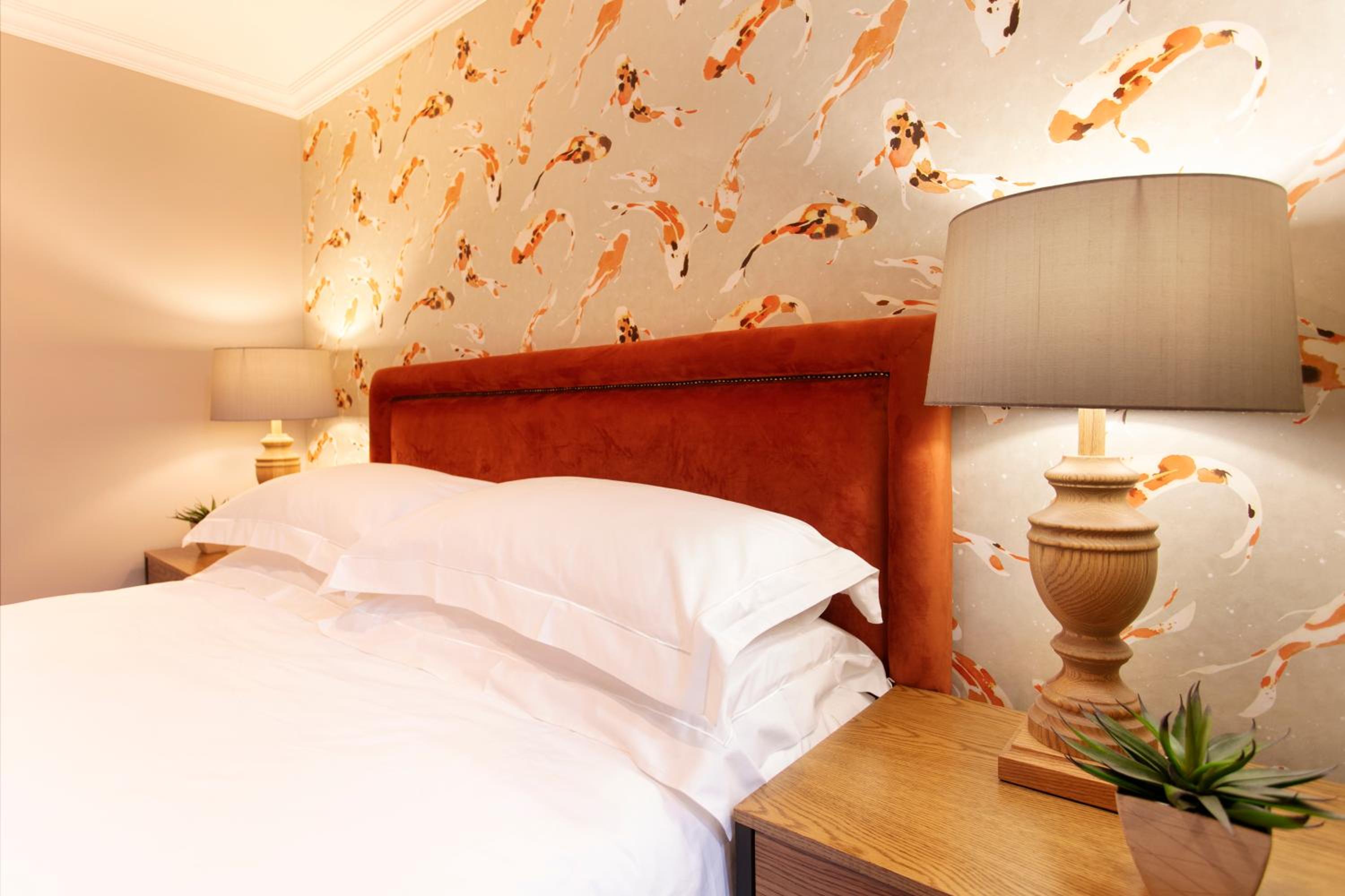 Superior Suite - Photo 7