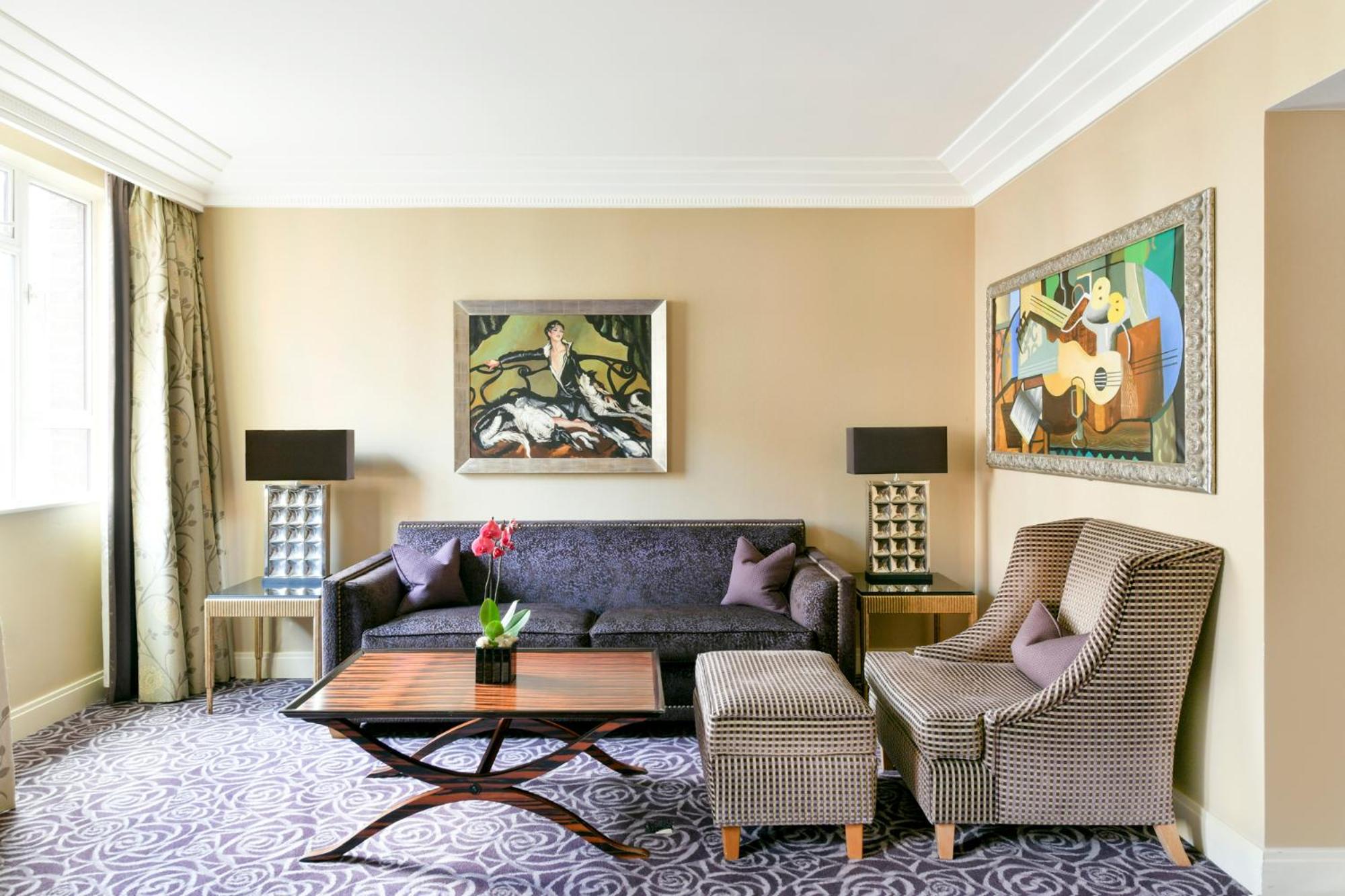 One-Bedroom Suite thumbnail 5