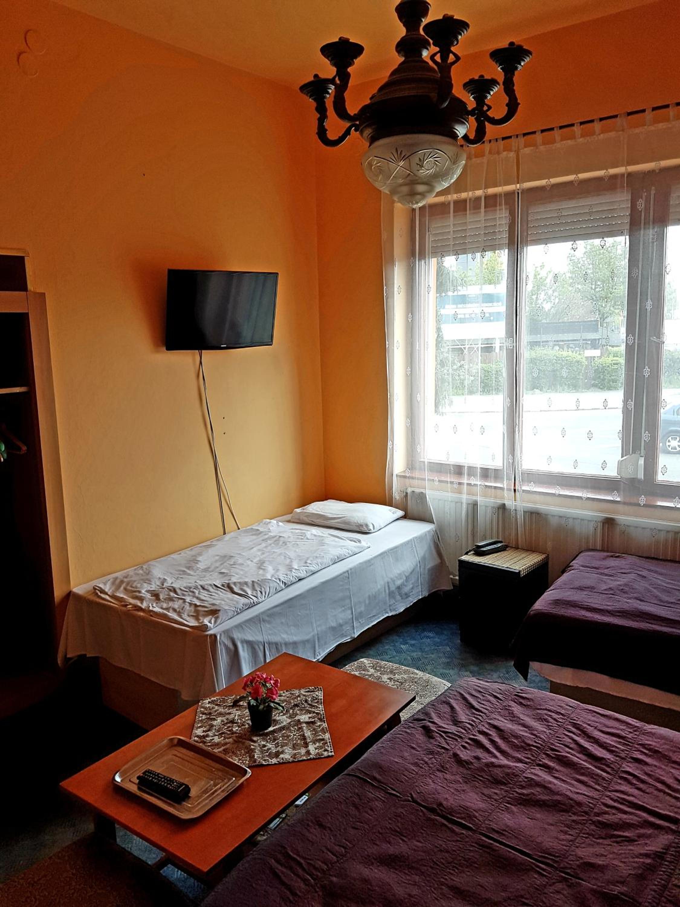 Quadruple Room - Photo 3