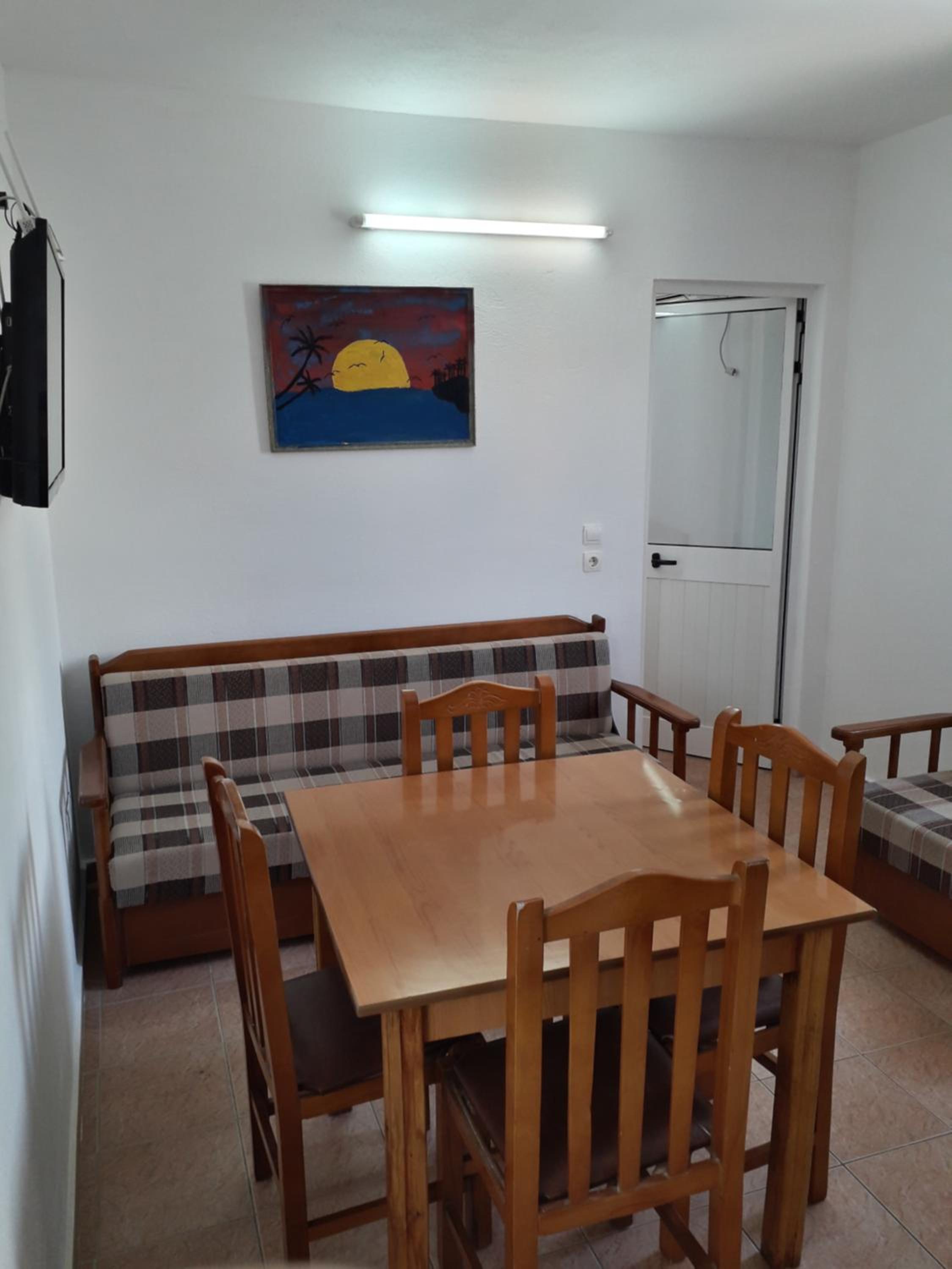 Family Room photo 3