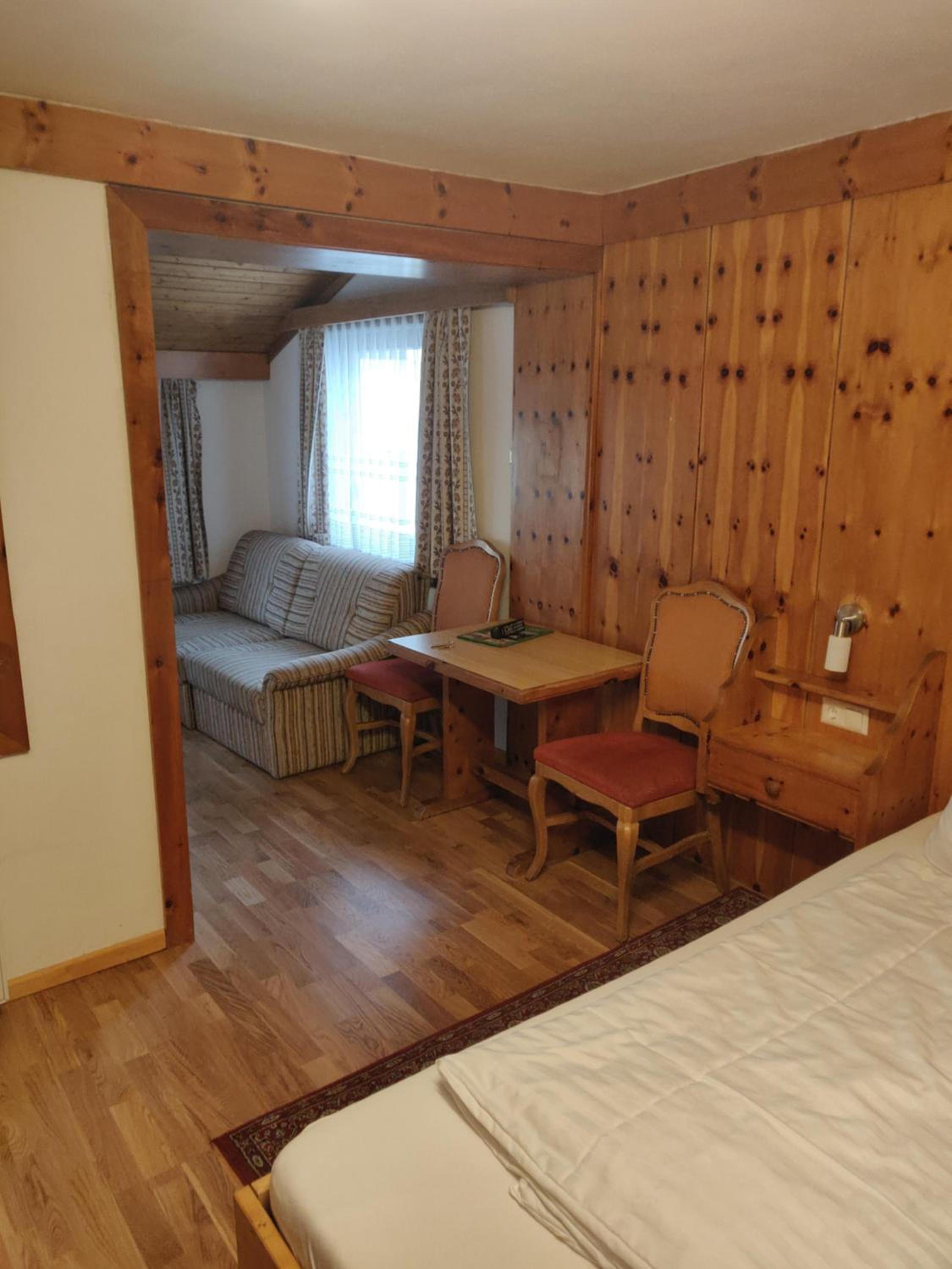 Standard Family Room - Photo 3
