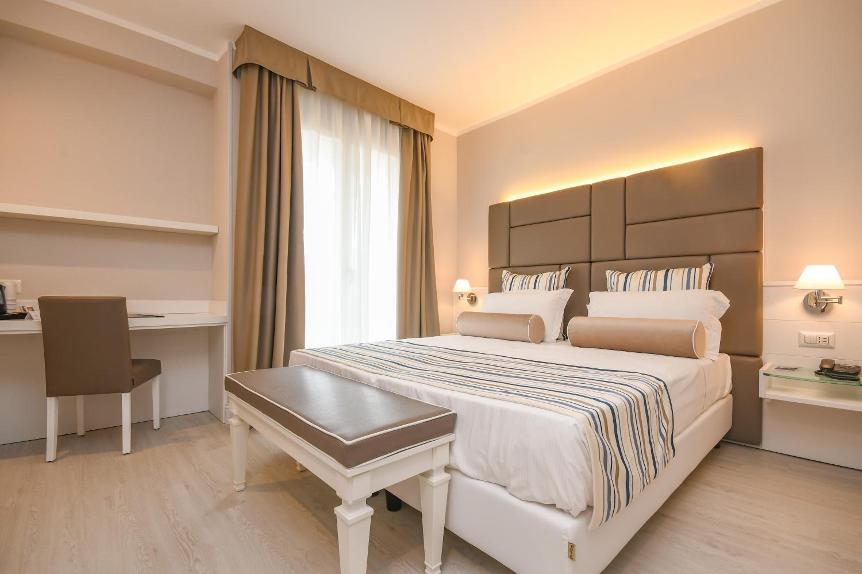 Superior Double or Twin Room - Photo 1