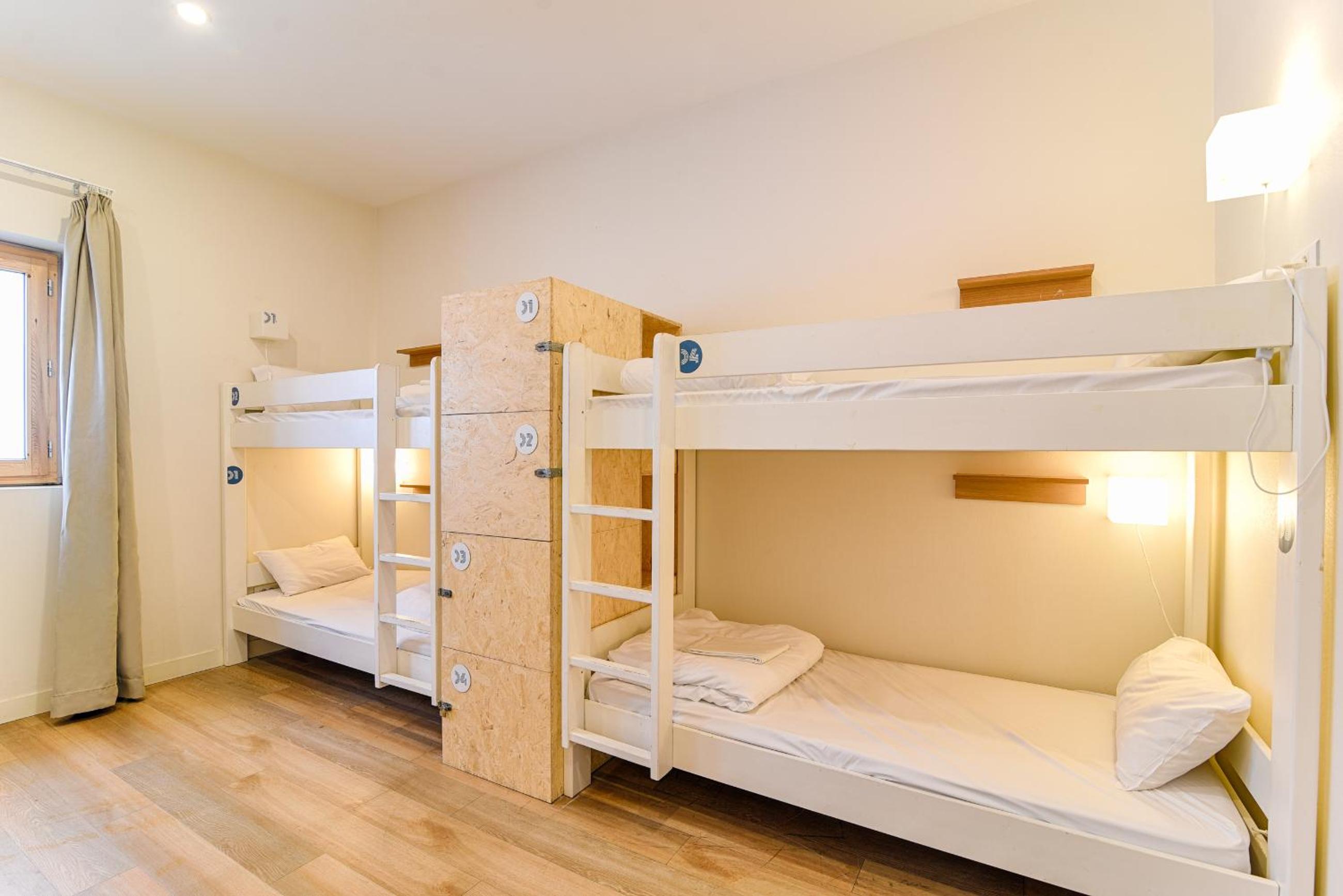 Bunk Bed in 4-Bed Mixed Dormitory Room photo 3
