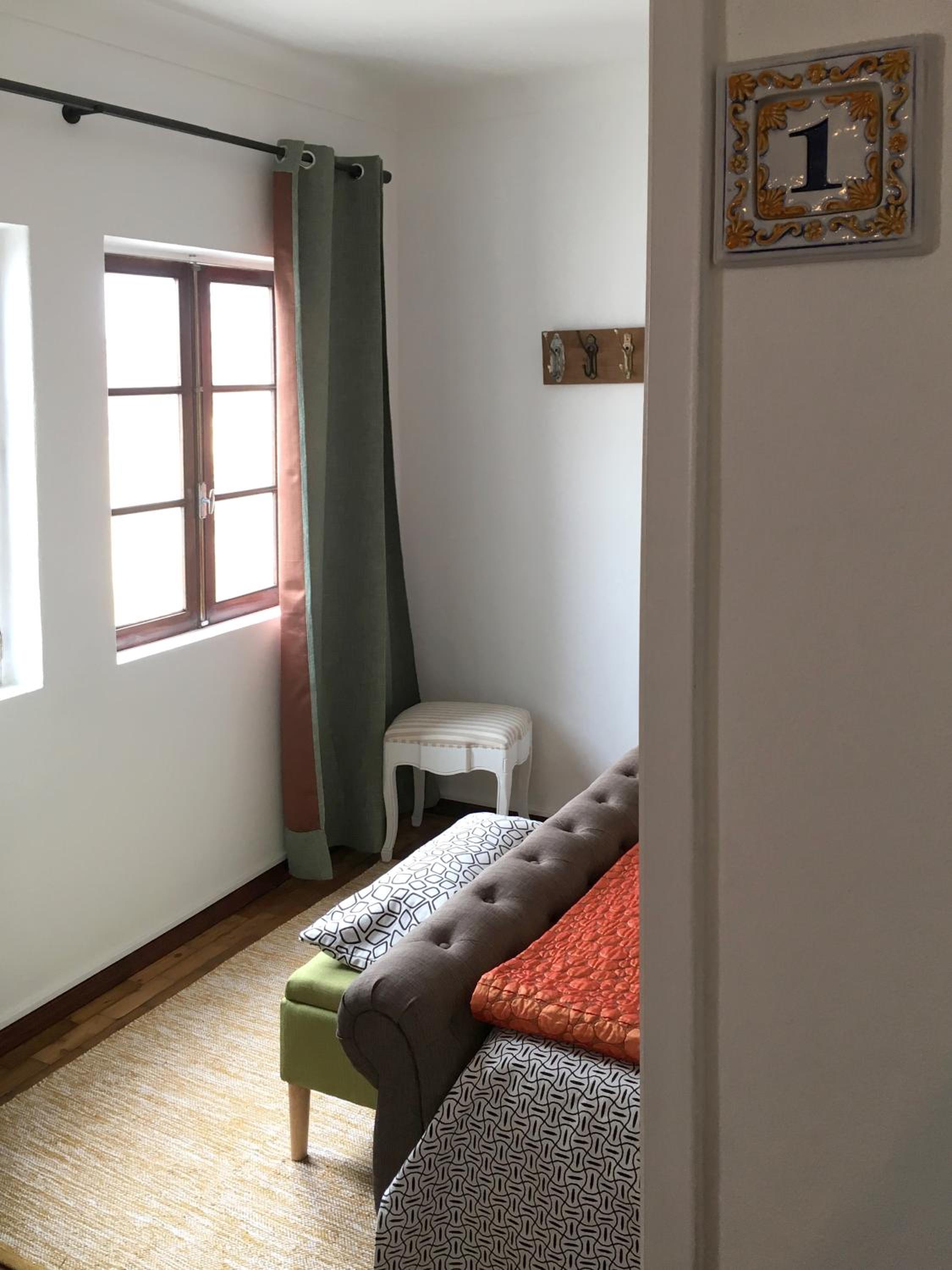 Standard Triple Room - Photo 3