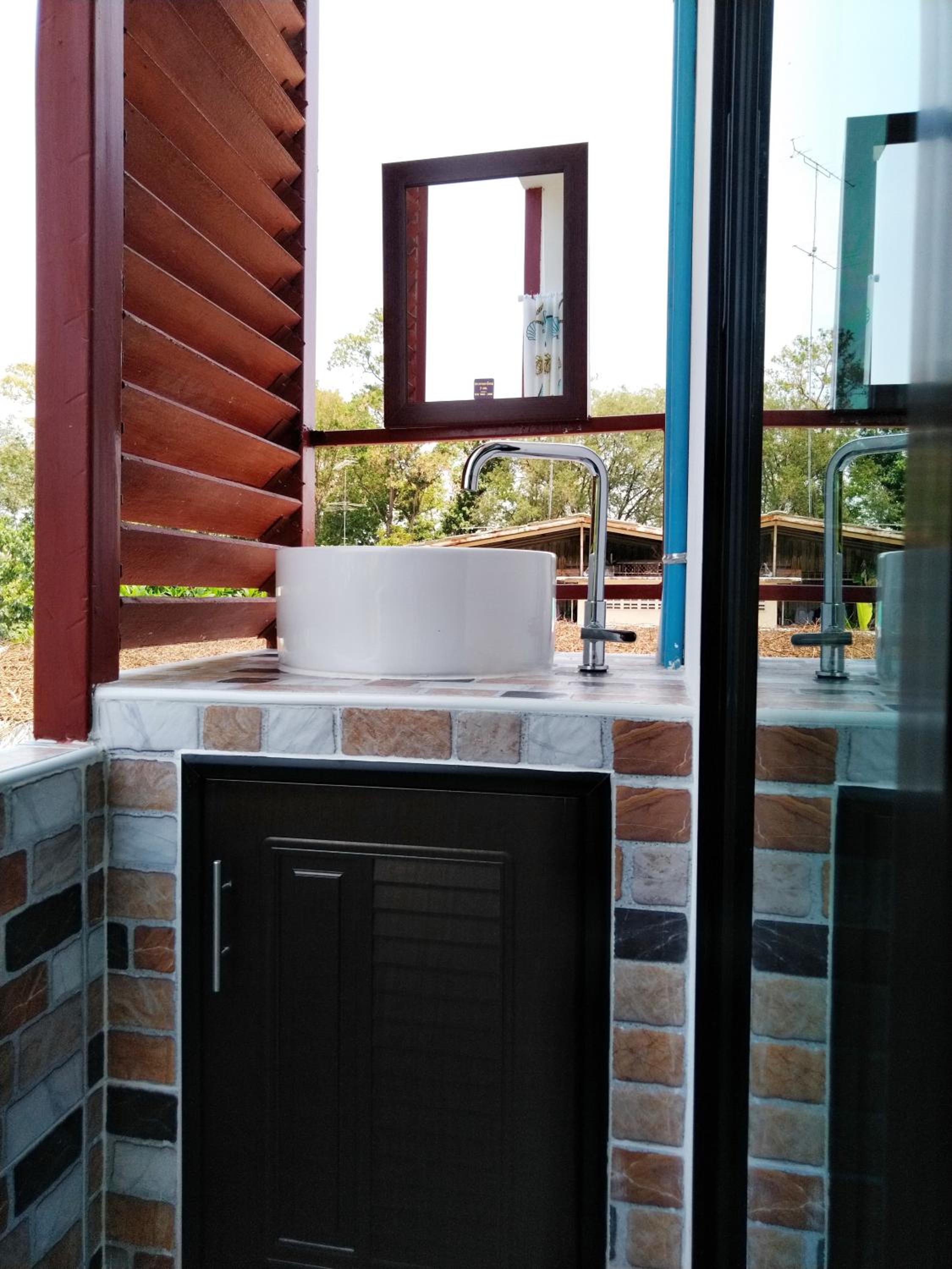 Triple Room - Photo 9