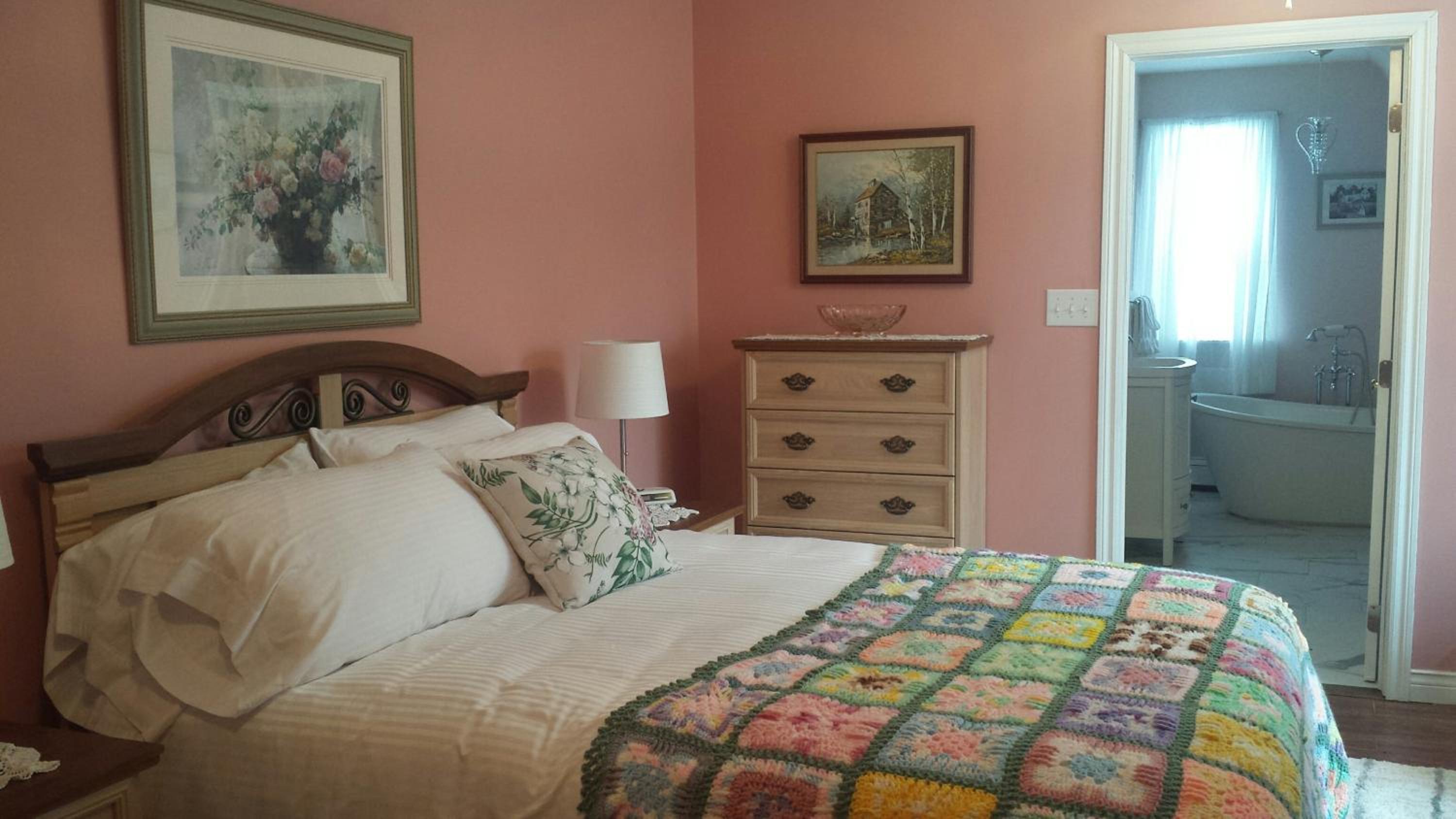 Queen Room With Spa Bath photo 3