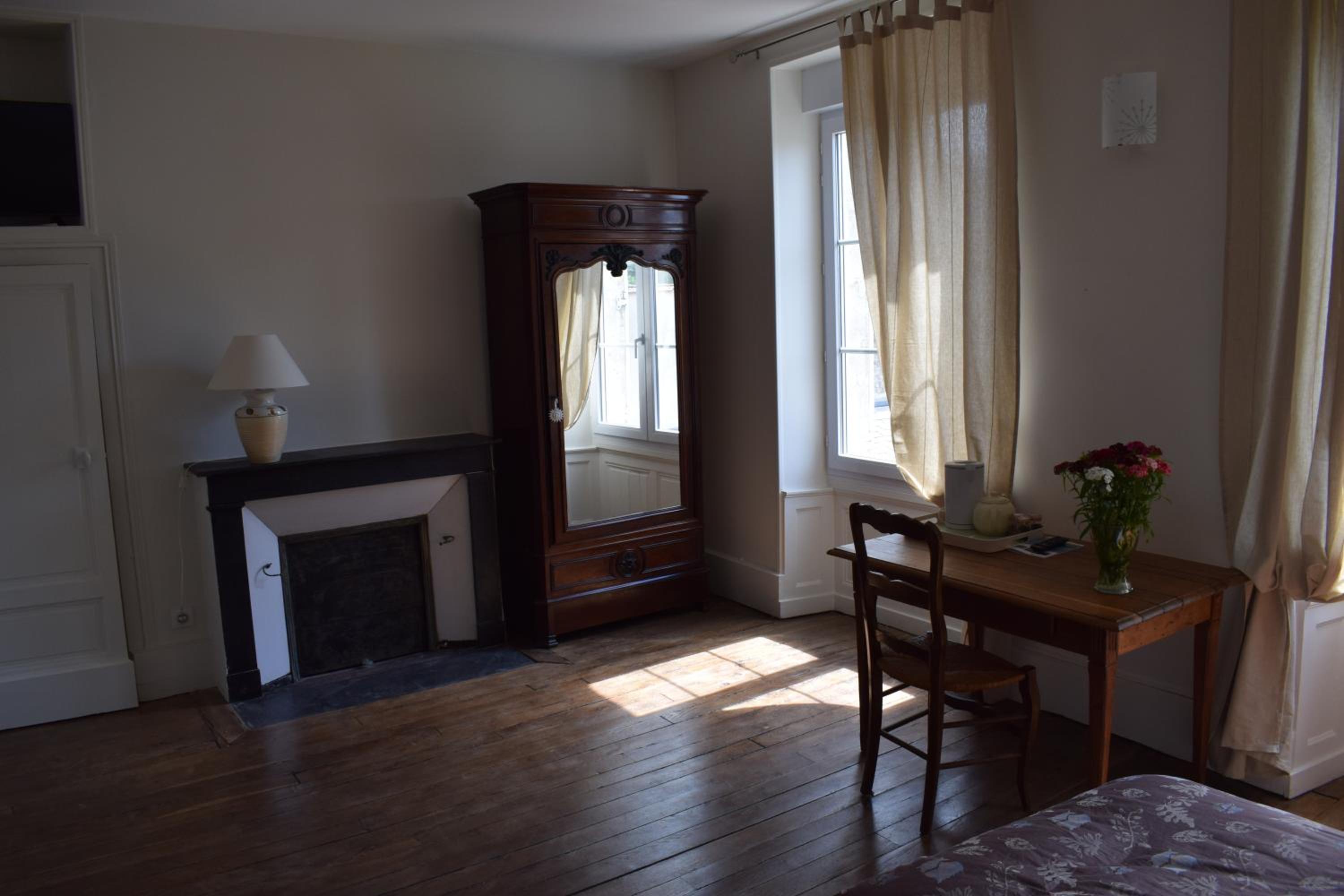 Twin Room with Garden View - Photo 7