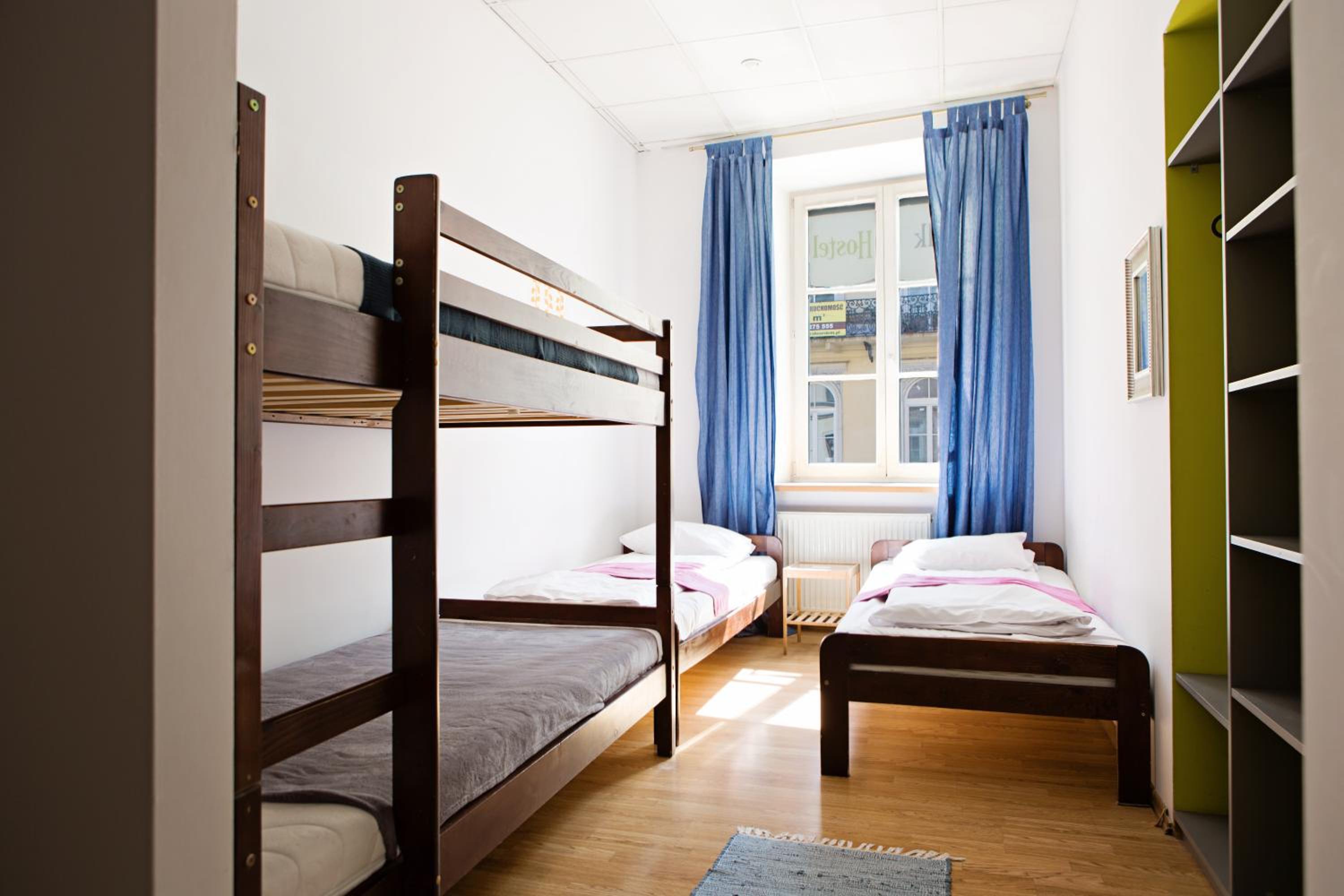 Quadruple Room with Shared Bathroom photo 2