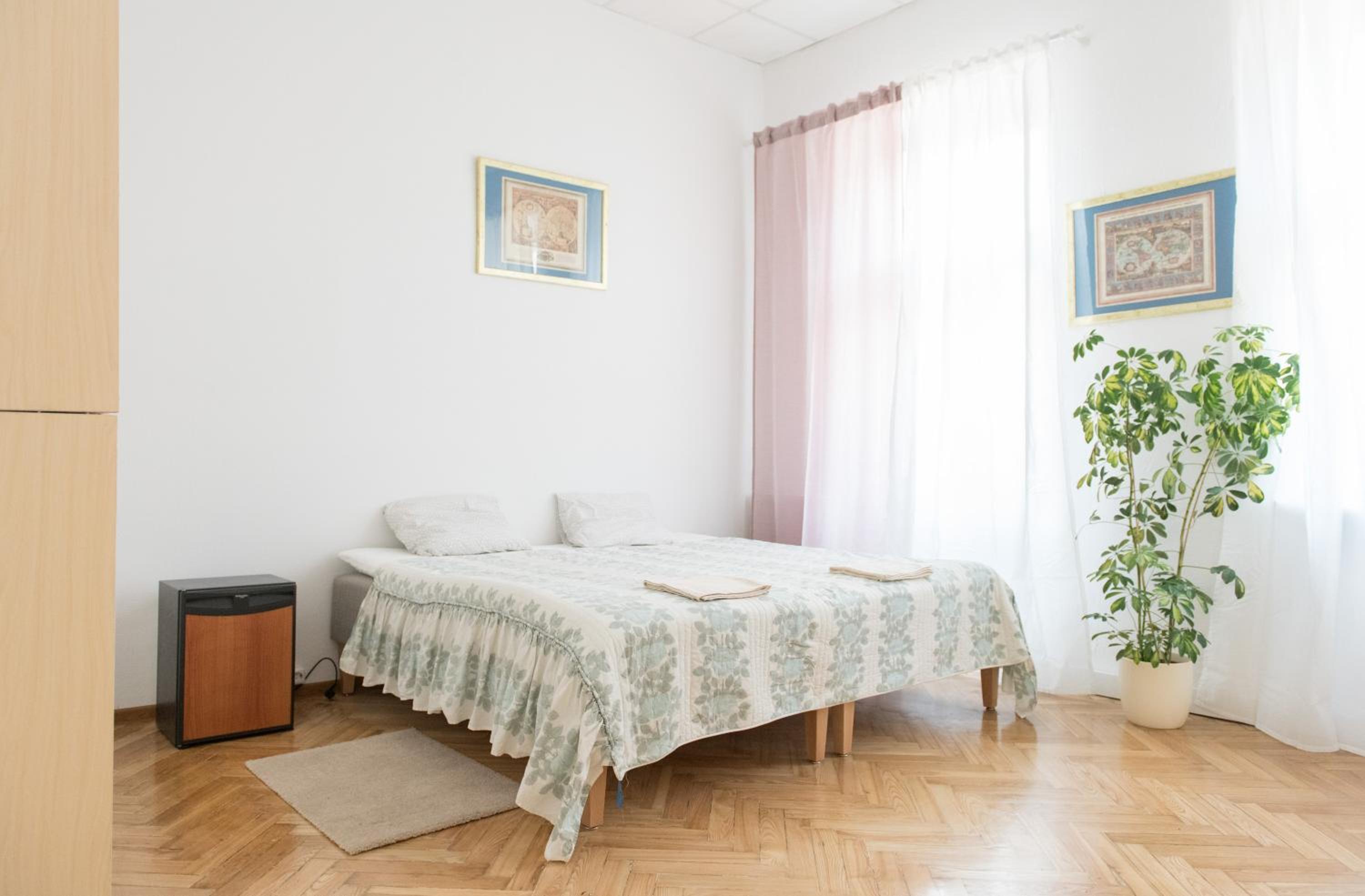 Family Suite with Balcony - Photo 2