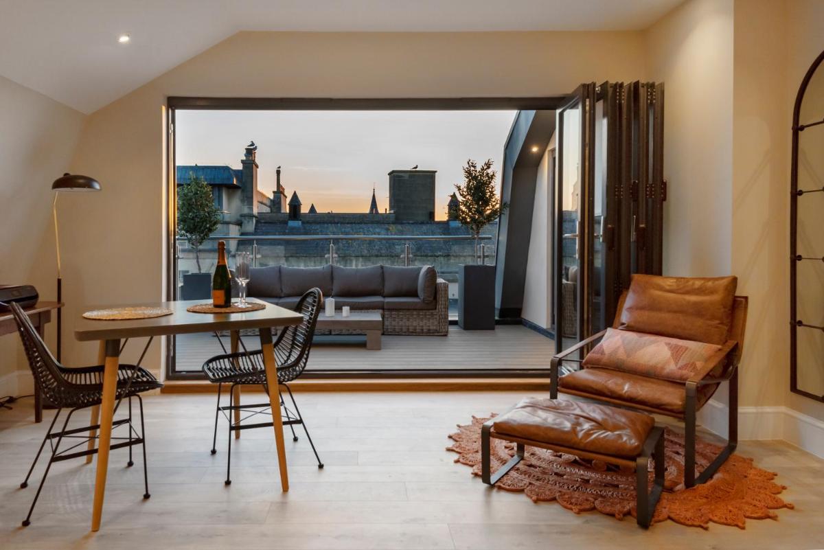 Penthouse Apartment with Private Roof Terrace photo 3