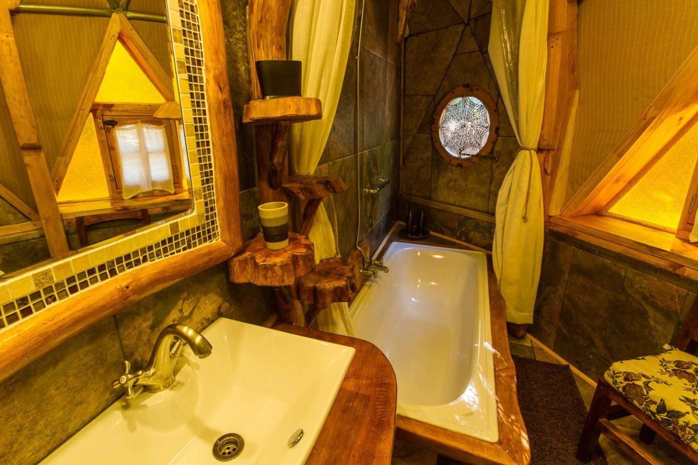 Deluxe Family Suite photo 3