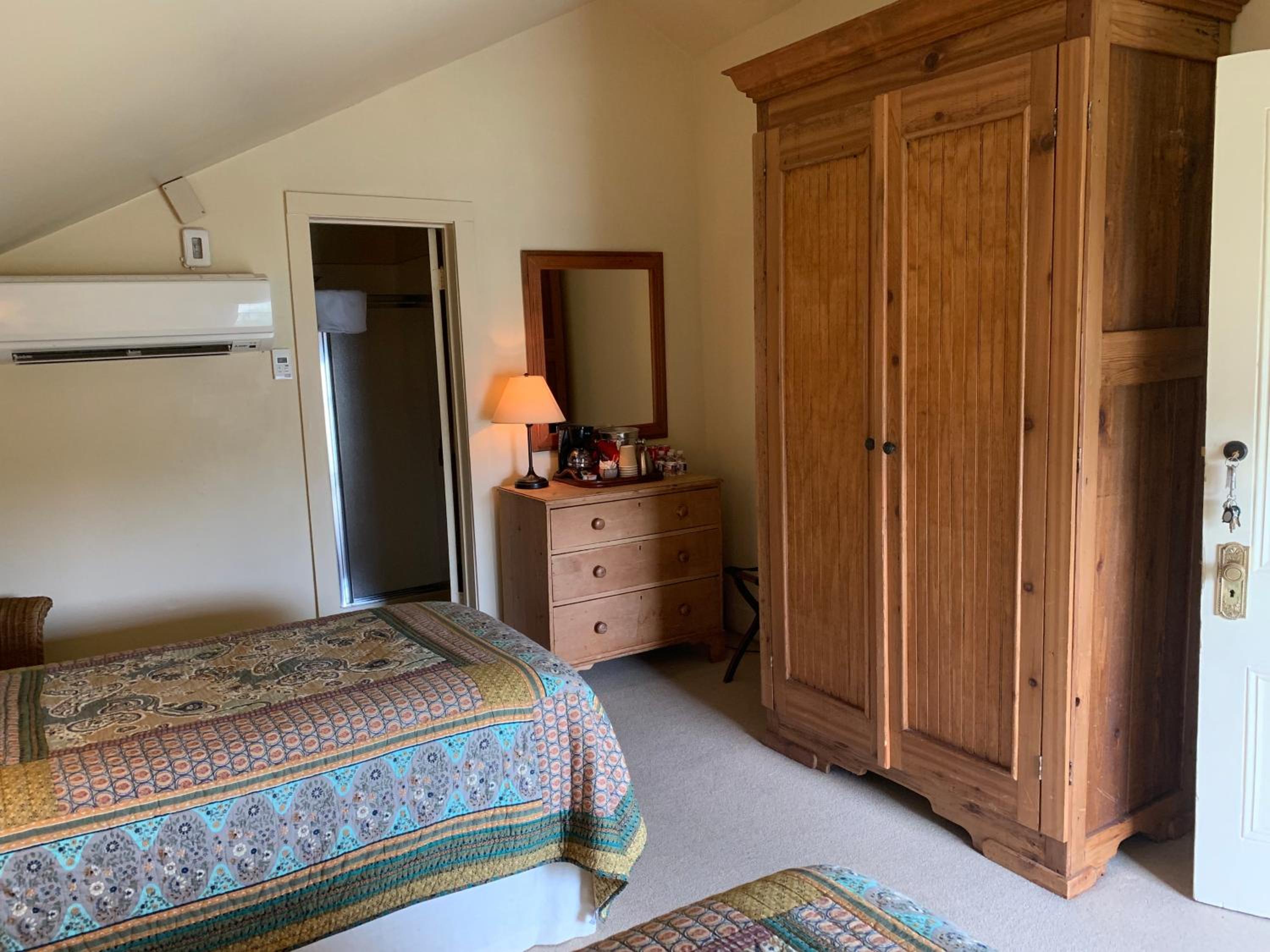 Budget Double Room - Photo 4