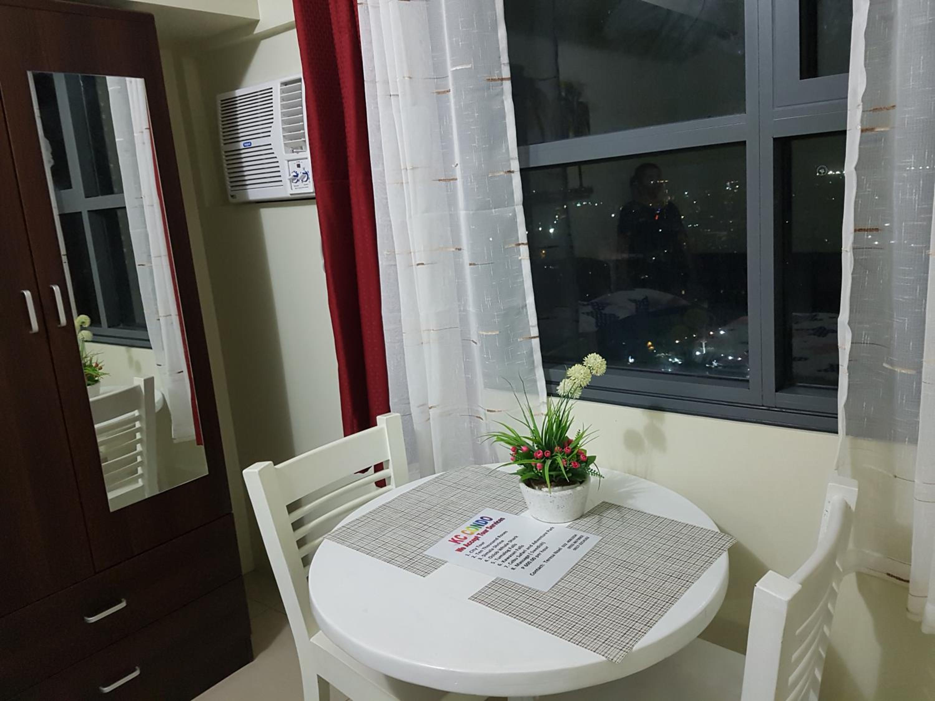 Studio Apartment - Photo 4
