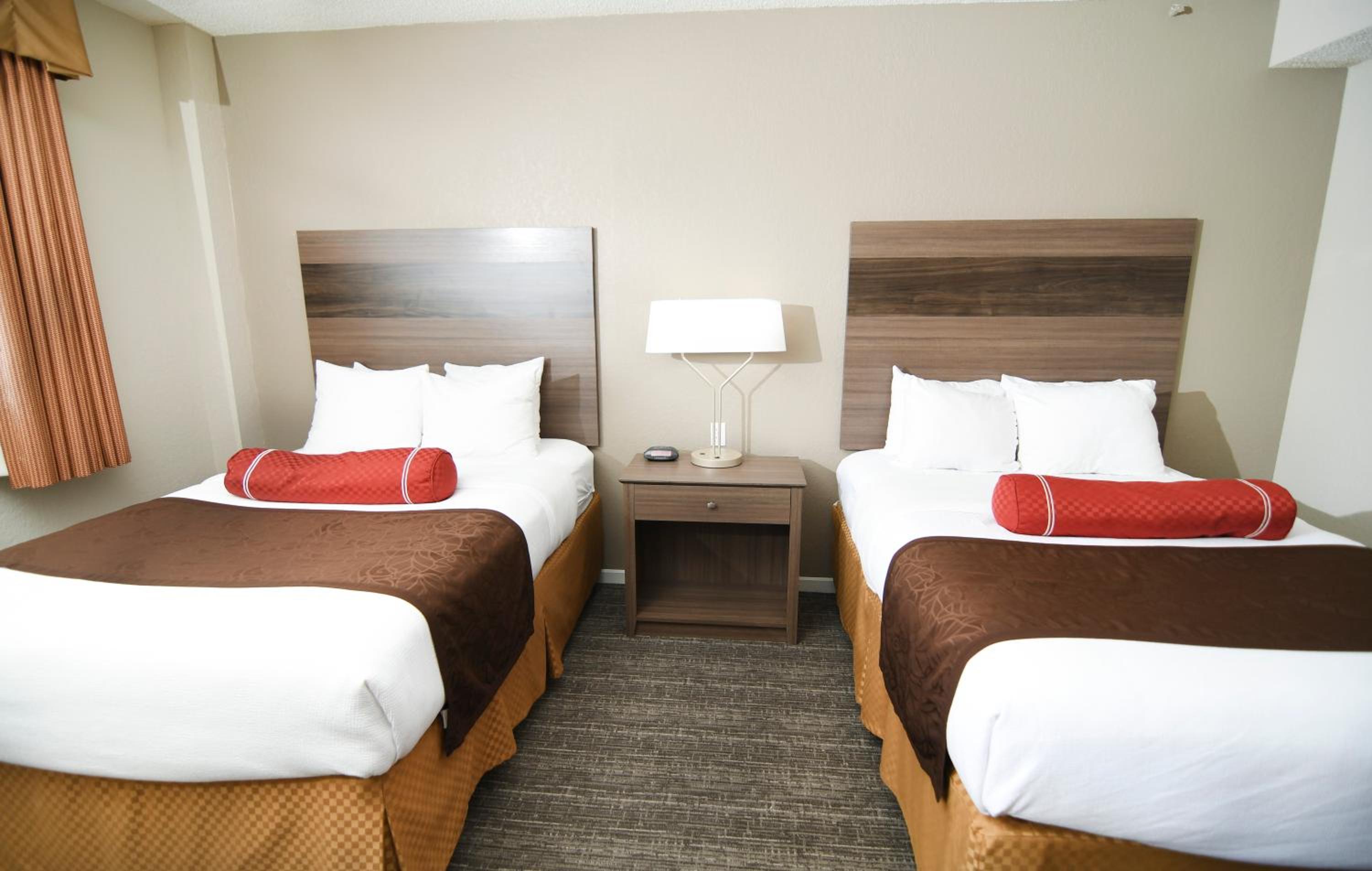 Double Suite with Two Double Beds - Non-Smoking - Photo 7