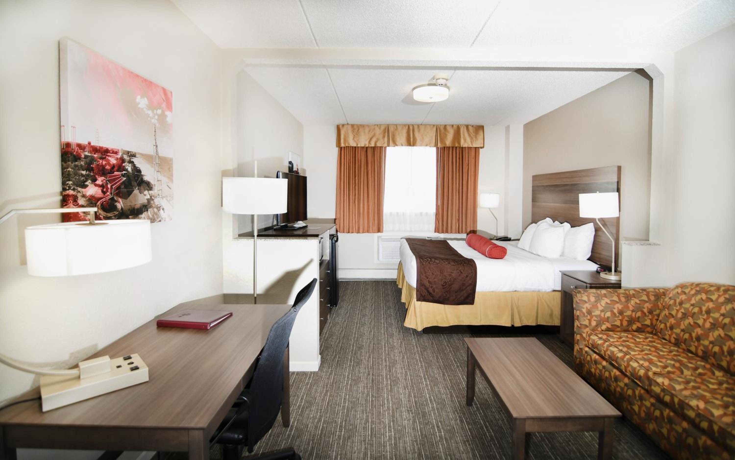 King Suite - Non-Smoking - Photo 6