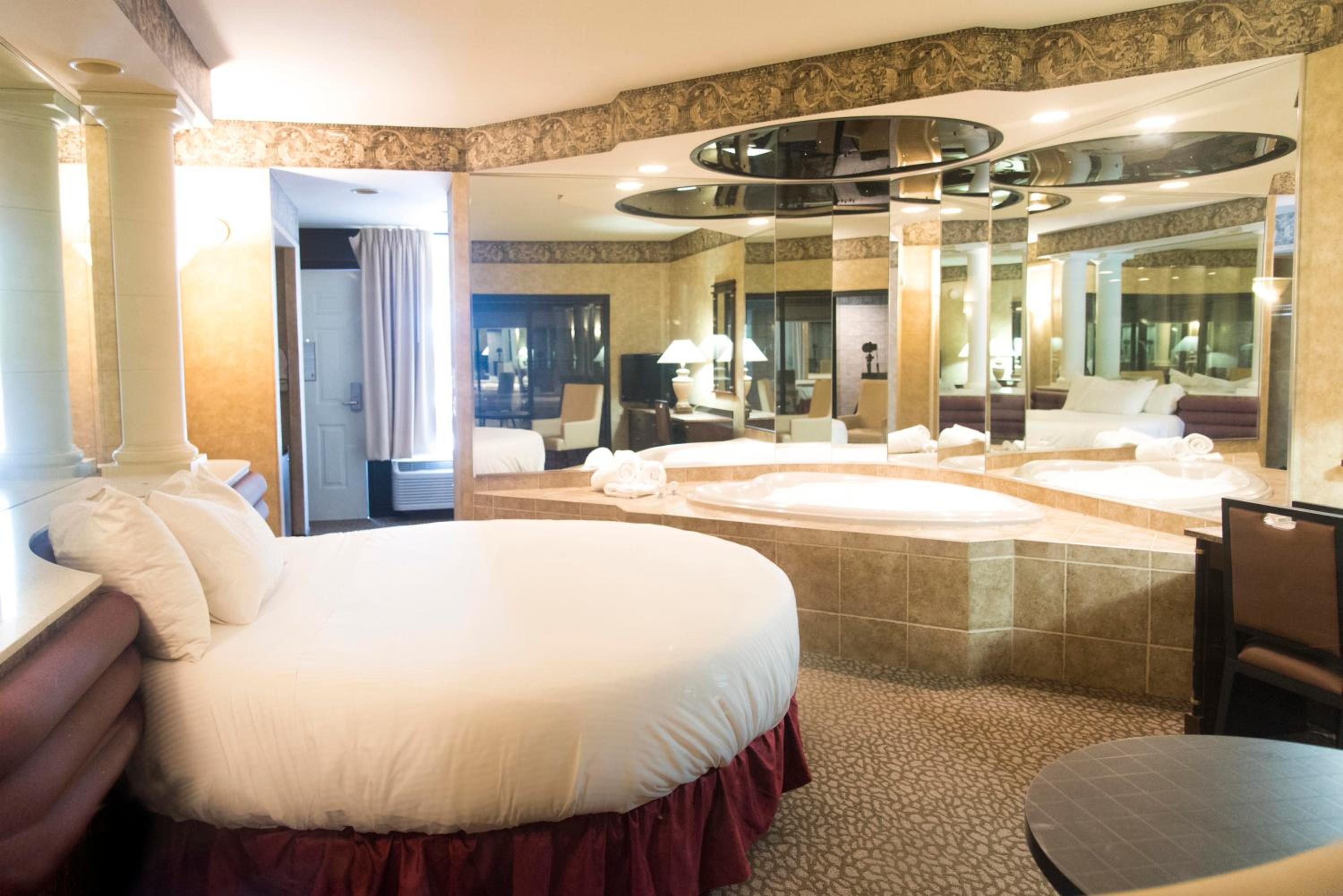 Diana's Oasis Suite - Photo 9