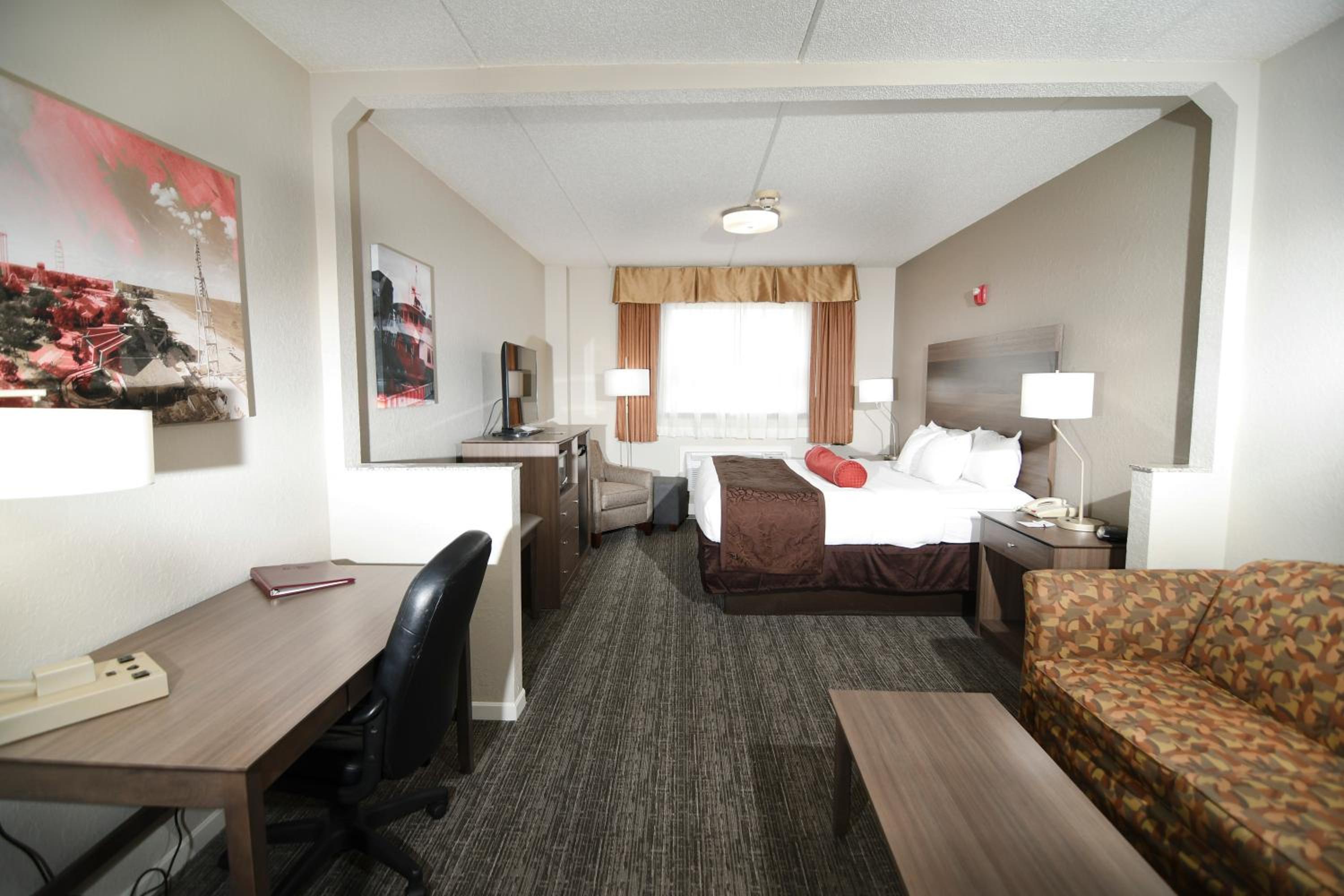King Suite with Spa Bath - Non-Smoking - Photo 1