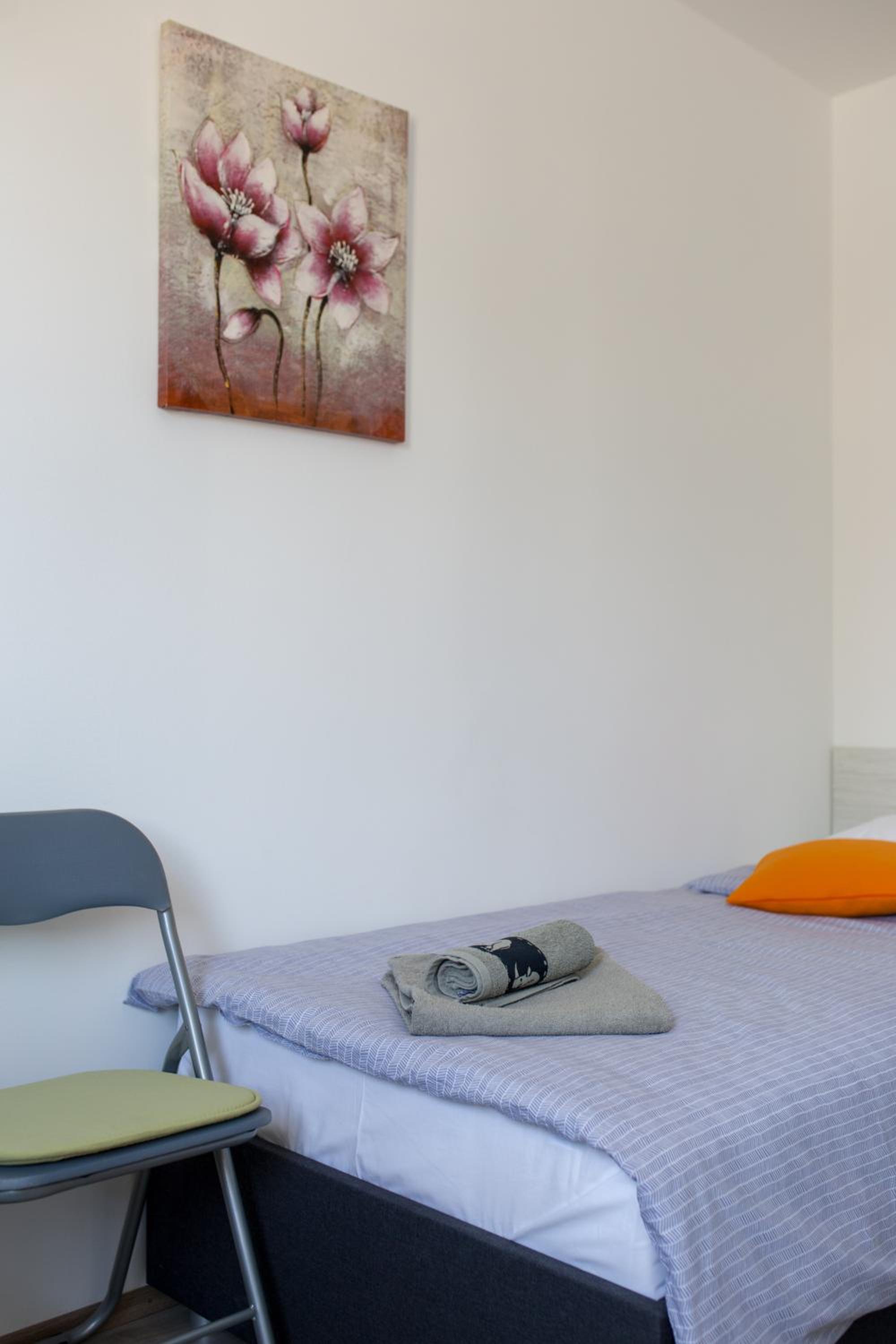 Single Room with Bathroom photo 1