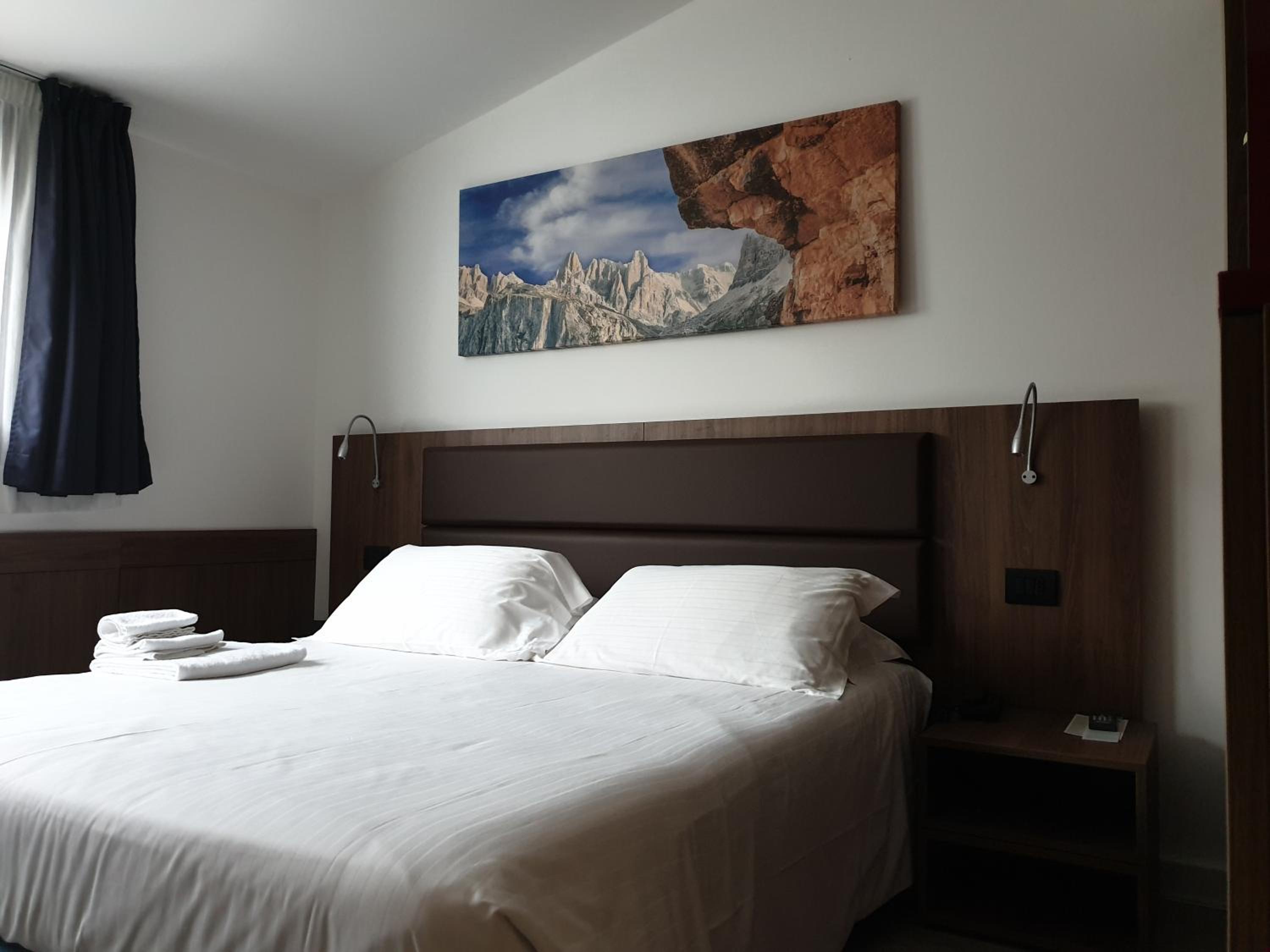 Basic Double Room photo 1