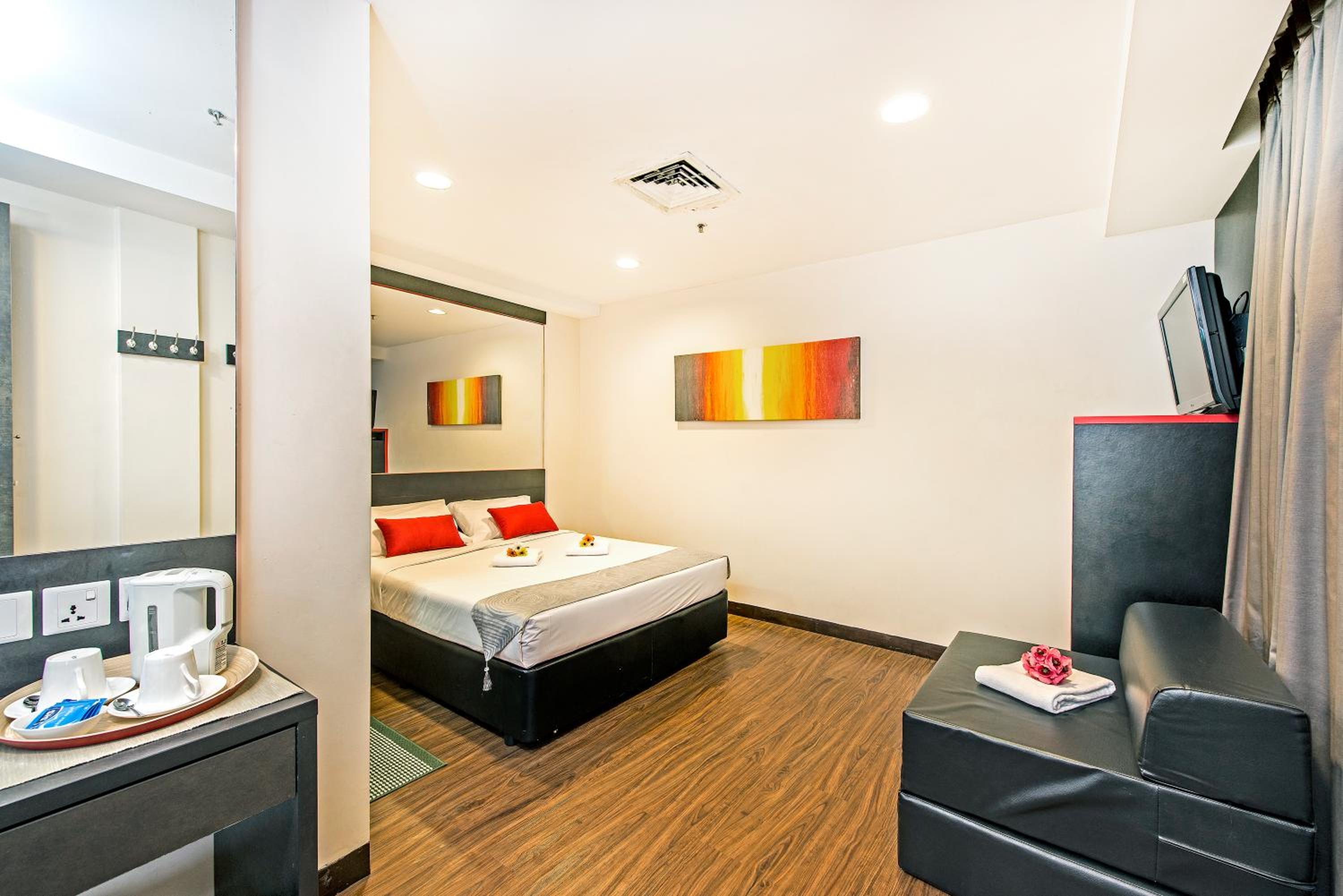 Superior Double Room with Sofa Bed photo 2