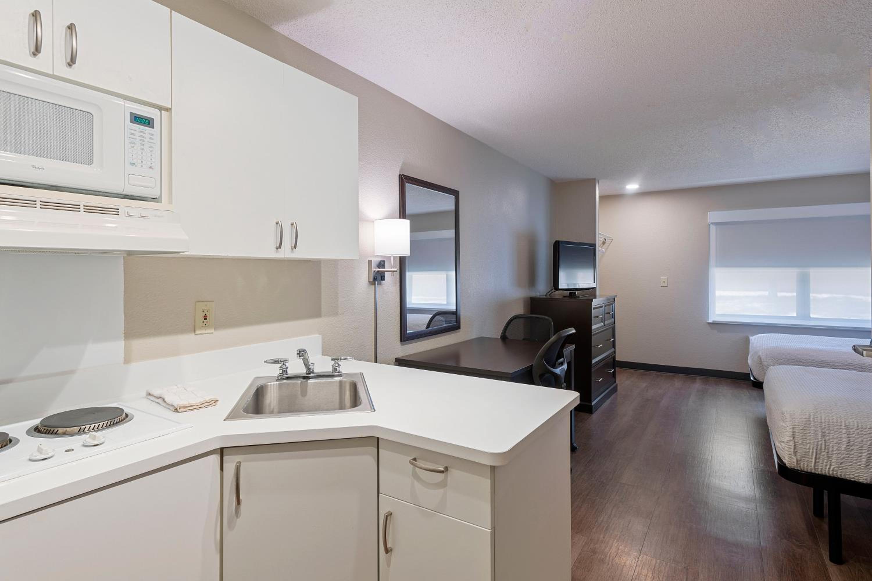 Studio with 2 Double Beds - Non-Smoking - Photo 8