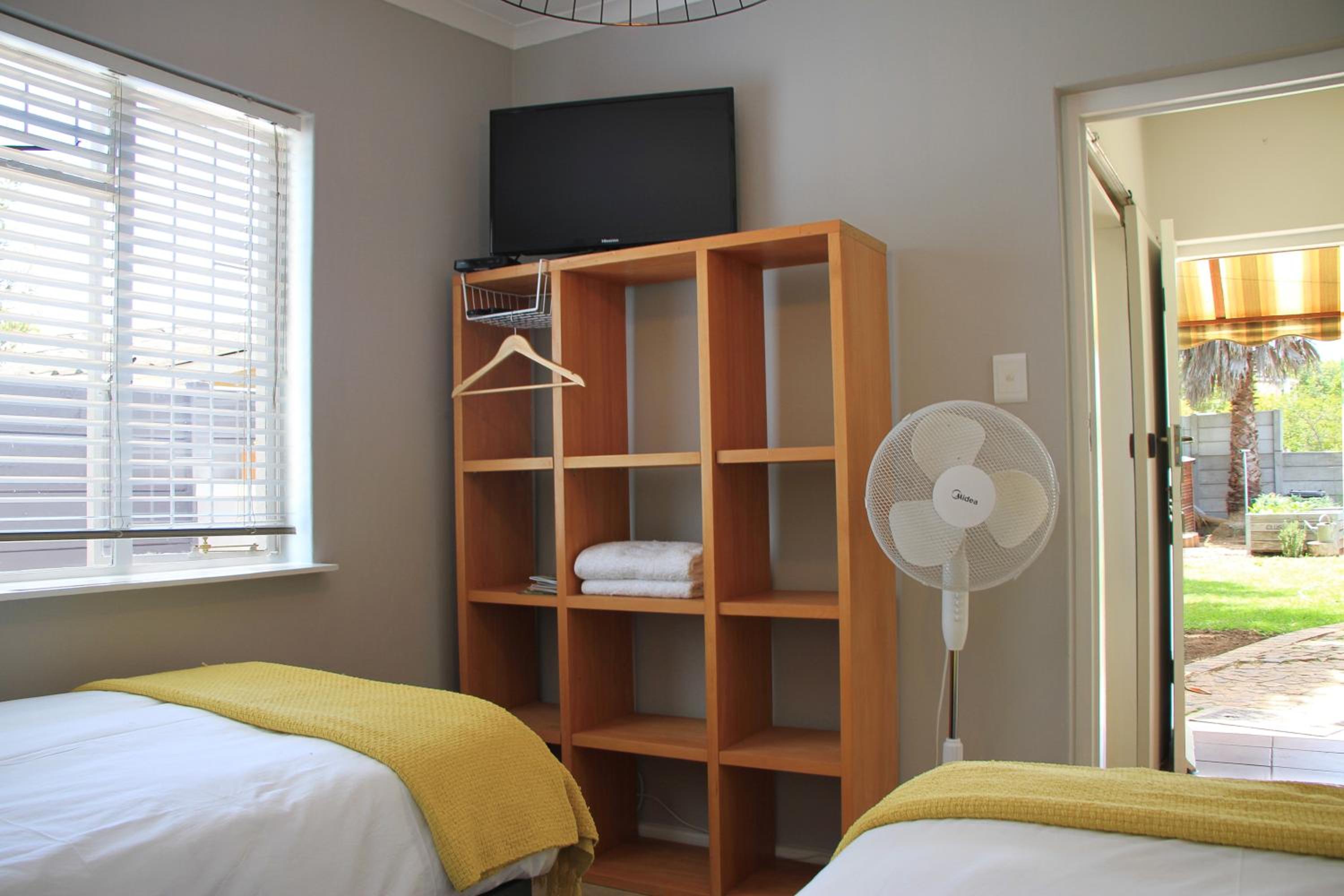 Apartment with Garden View - Photo 7