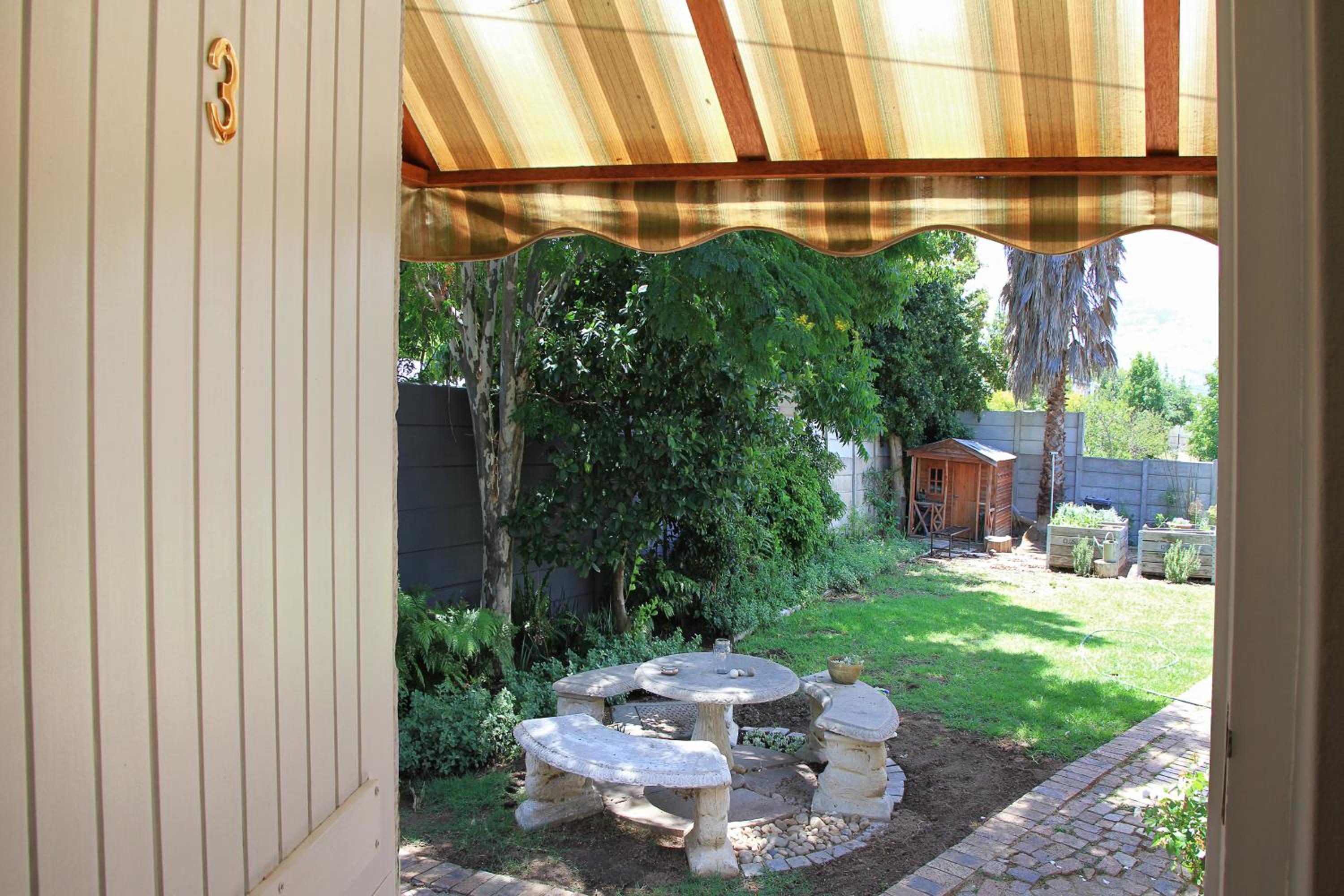 Apartment with Garden View - Photo 12