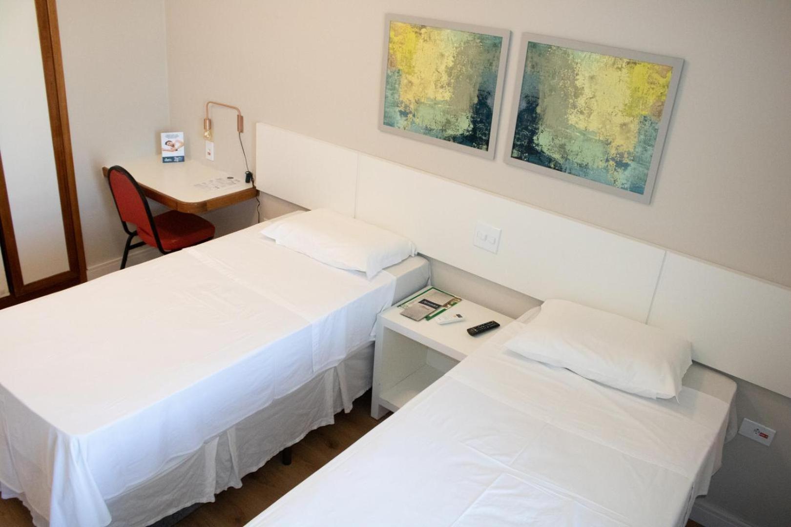 Deluxe Room - Photo 2