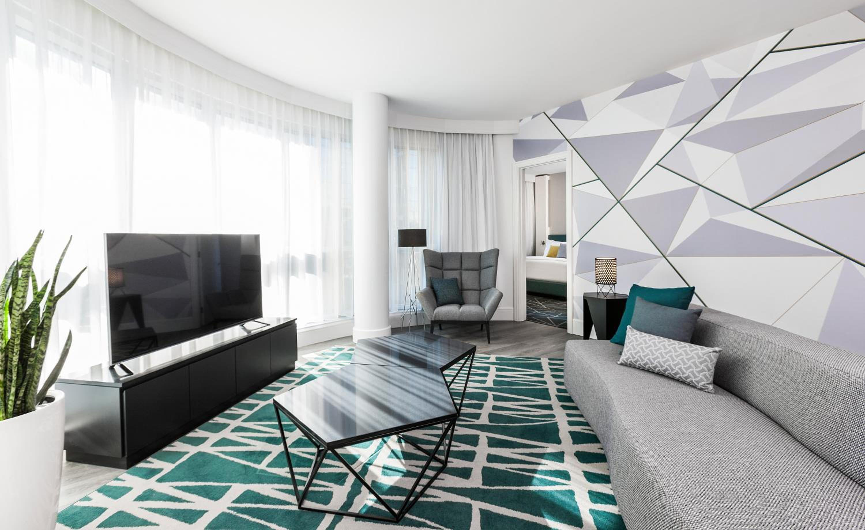 Crystal Suite - Photo 2