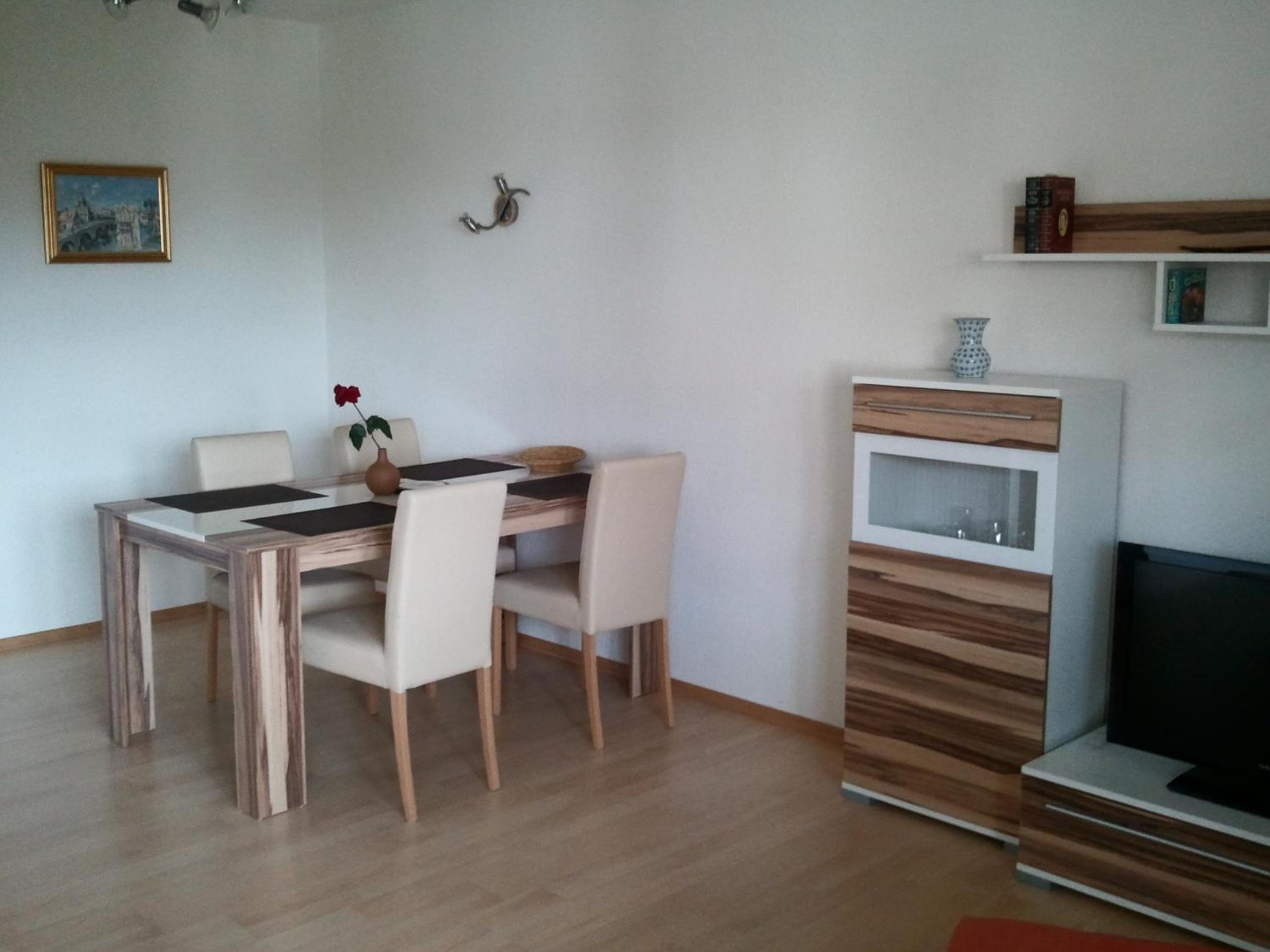 One-Bedroom Apartment with Garden photo 3