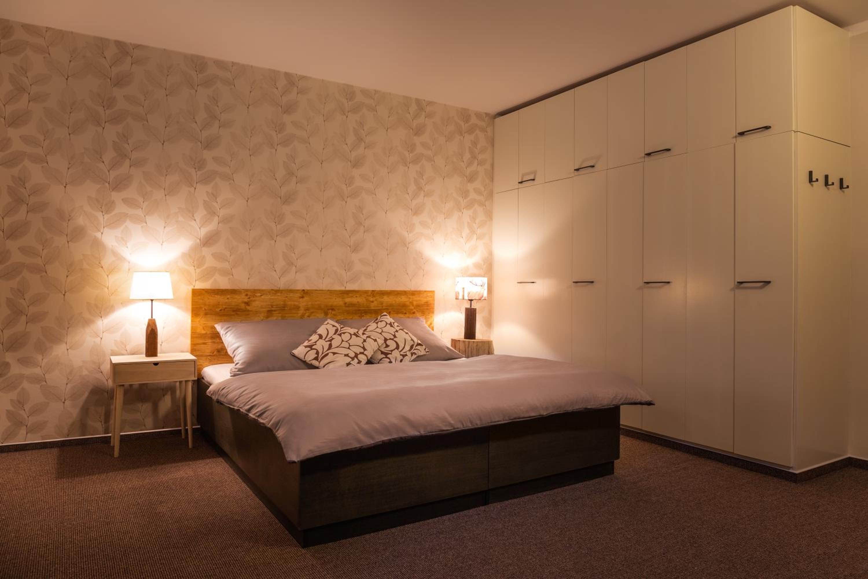 Triple Room with Private Bathroom - Photo 9