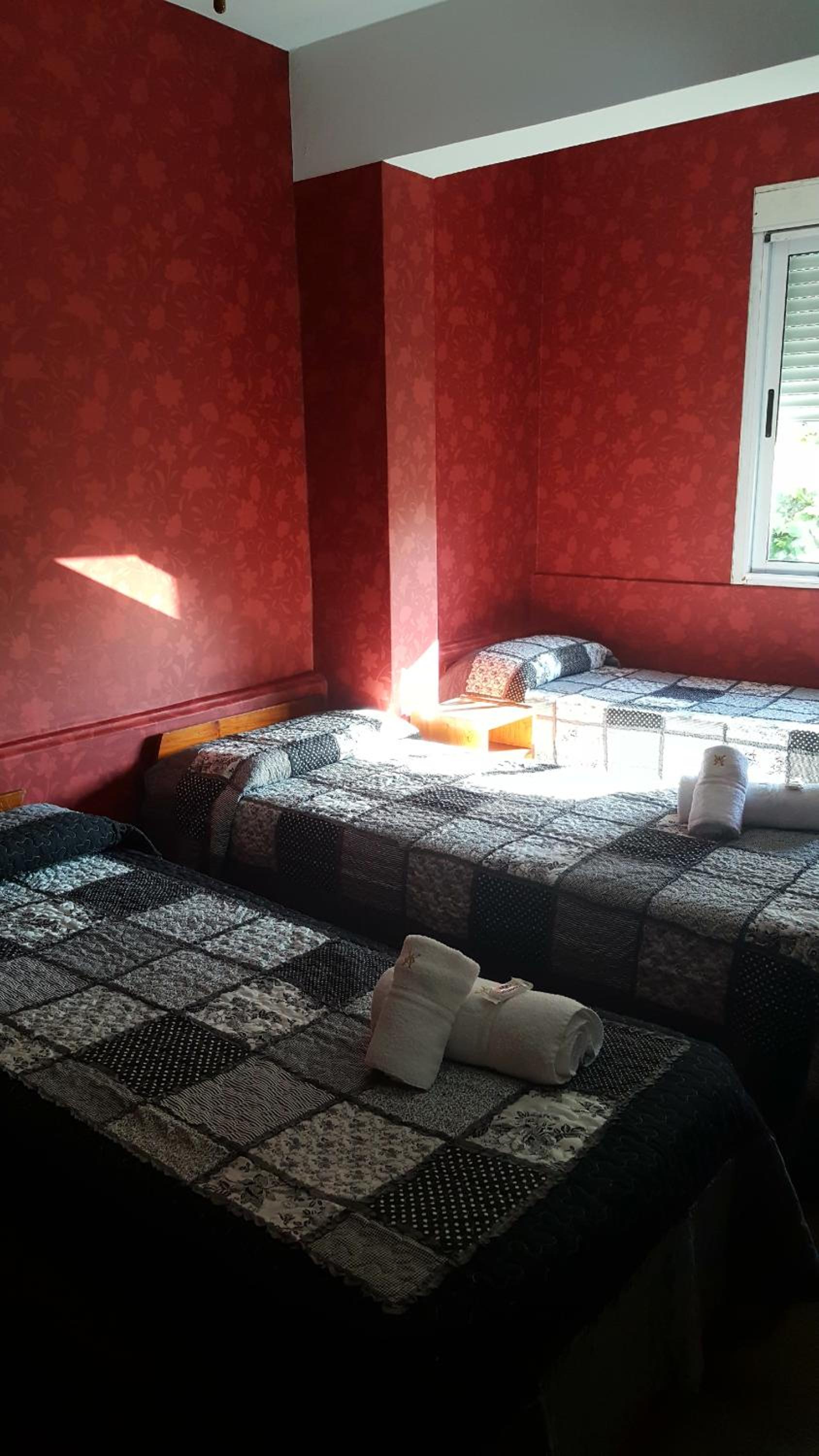 Basic Triple Room photo 3