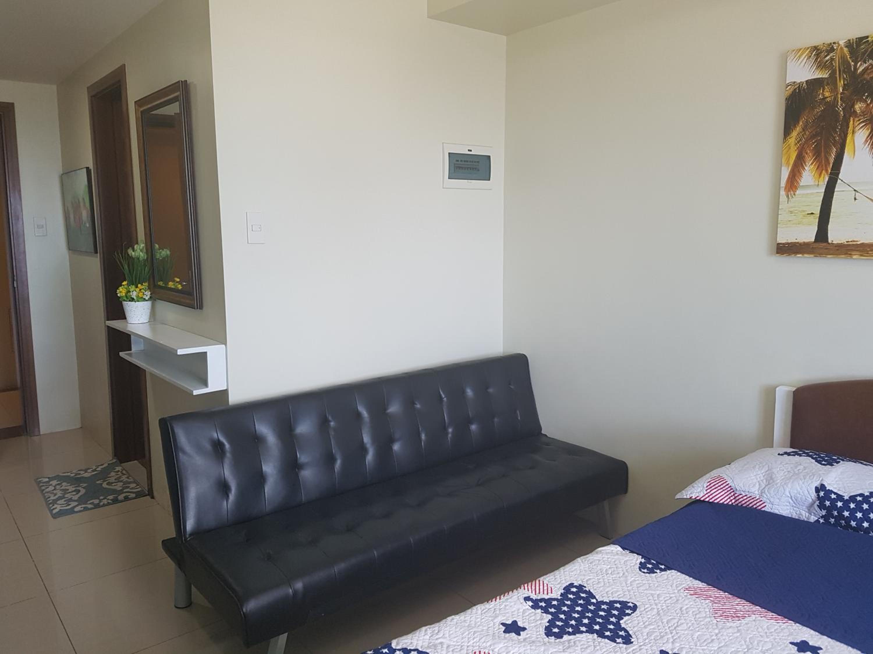 Studio Apartment - Photo 23