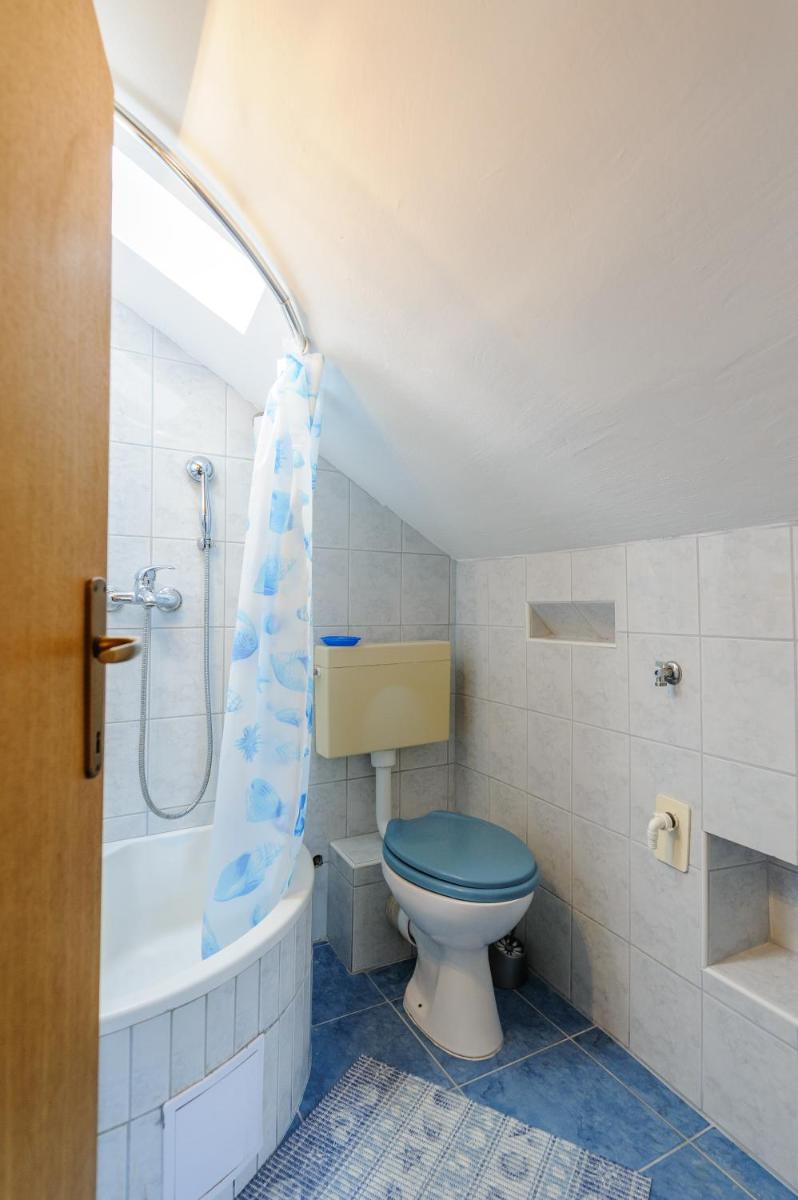 Duplex Two-Bedroom Apartment (5 Adults) - Photo 37