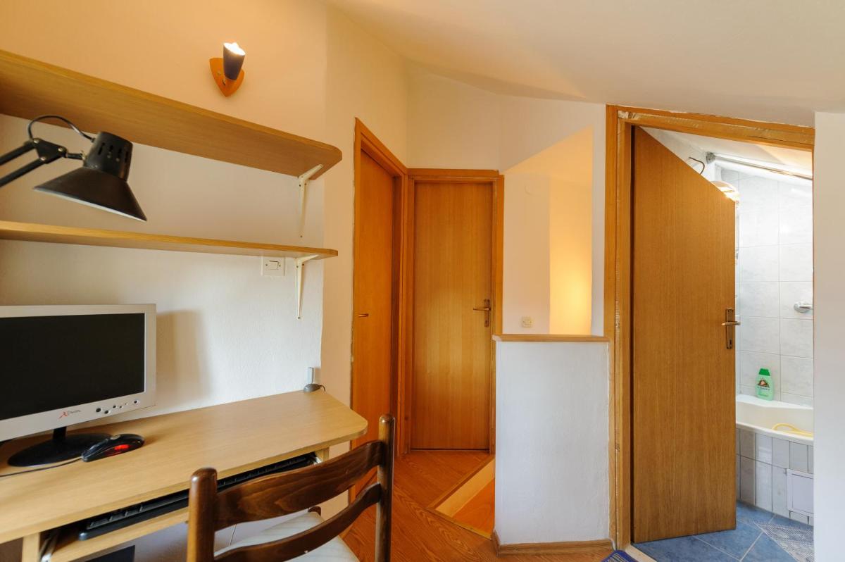 Duplex Two-Bedroom Apartment (5 Adults) - Photo 39