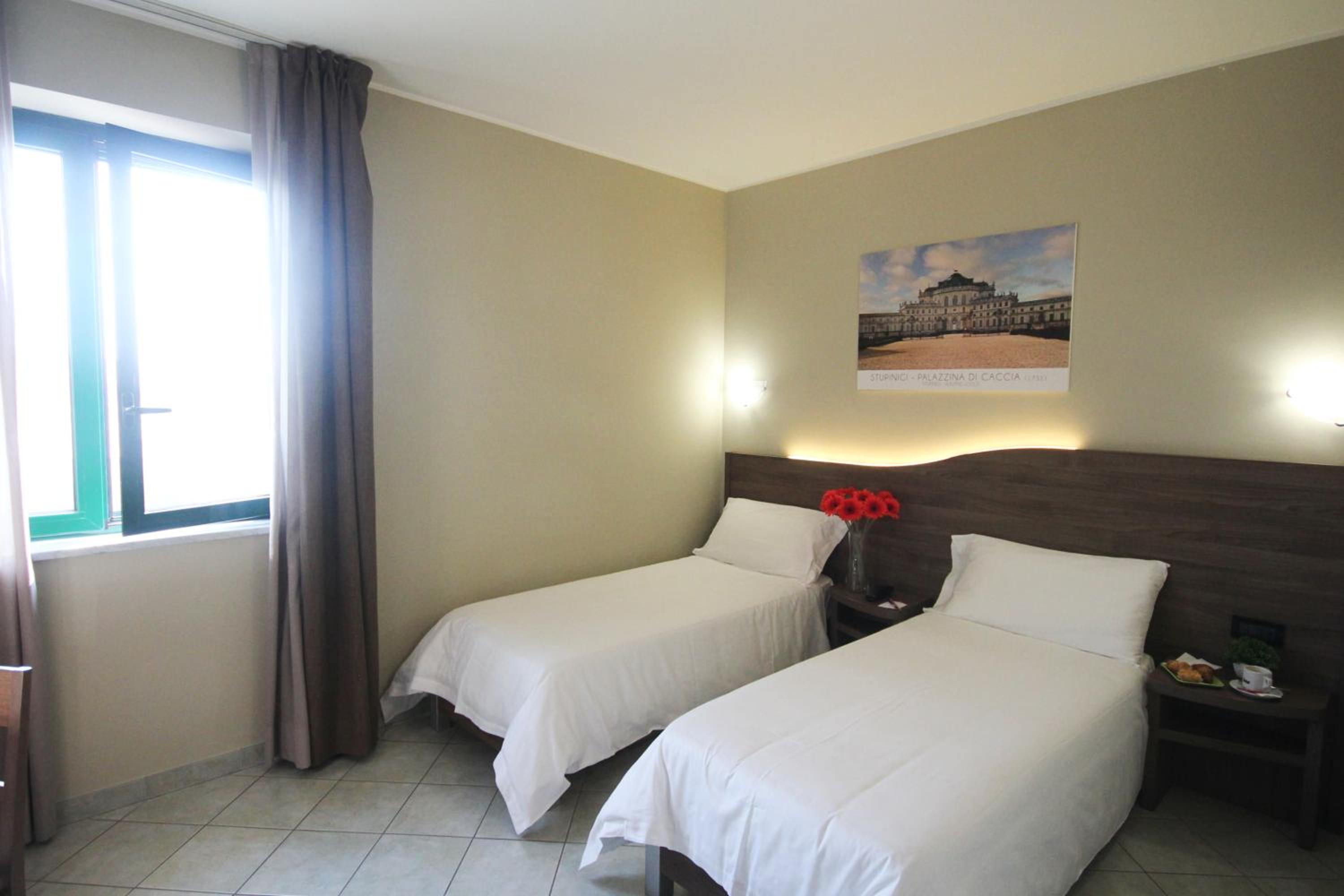 Twin Room - Photo 1